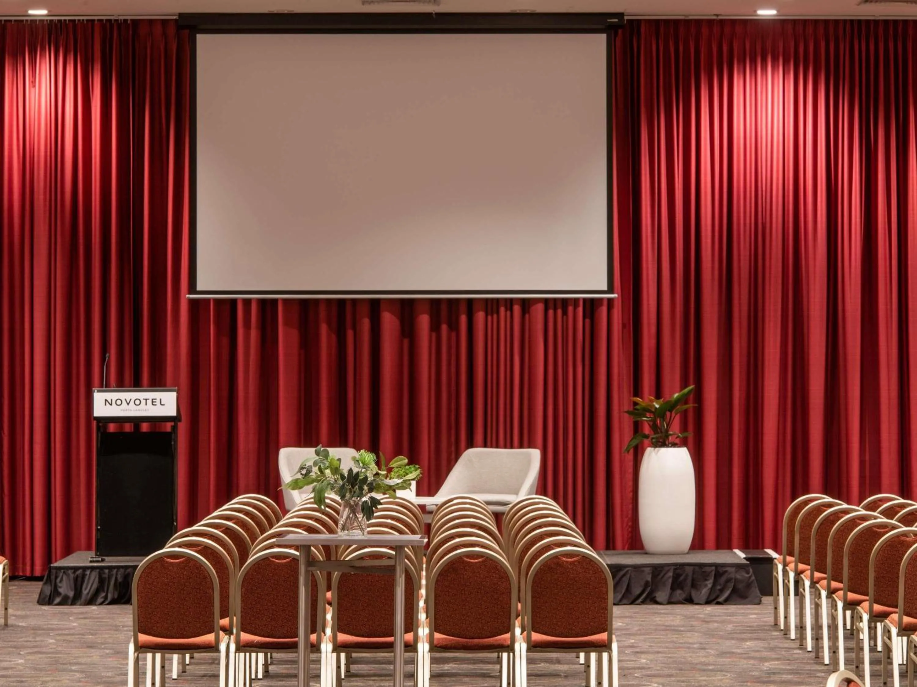 Meeting/conference room in Novotel Perth Langley