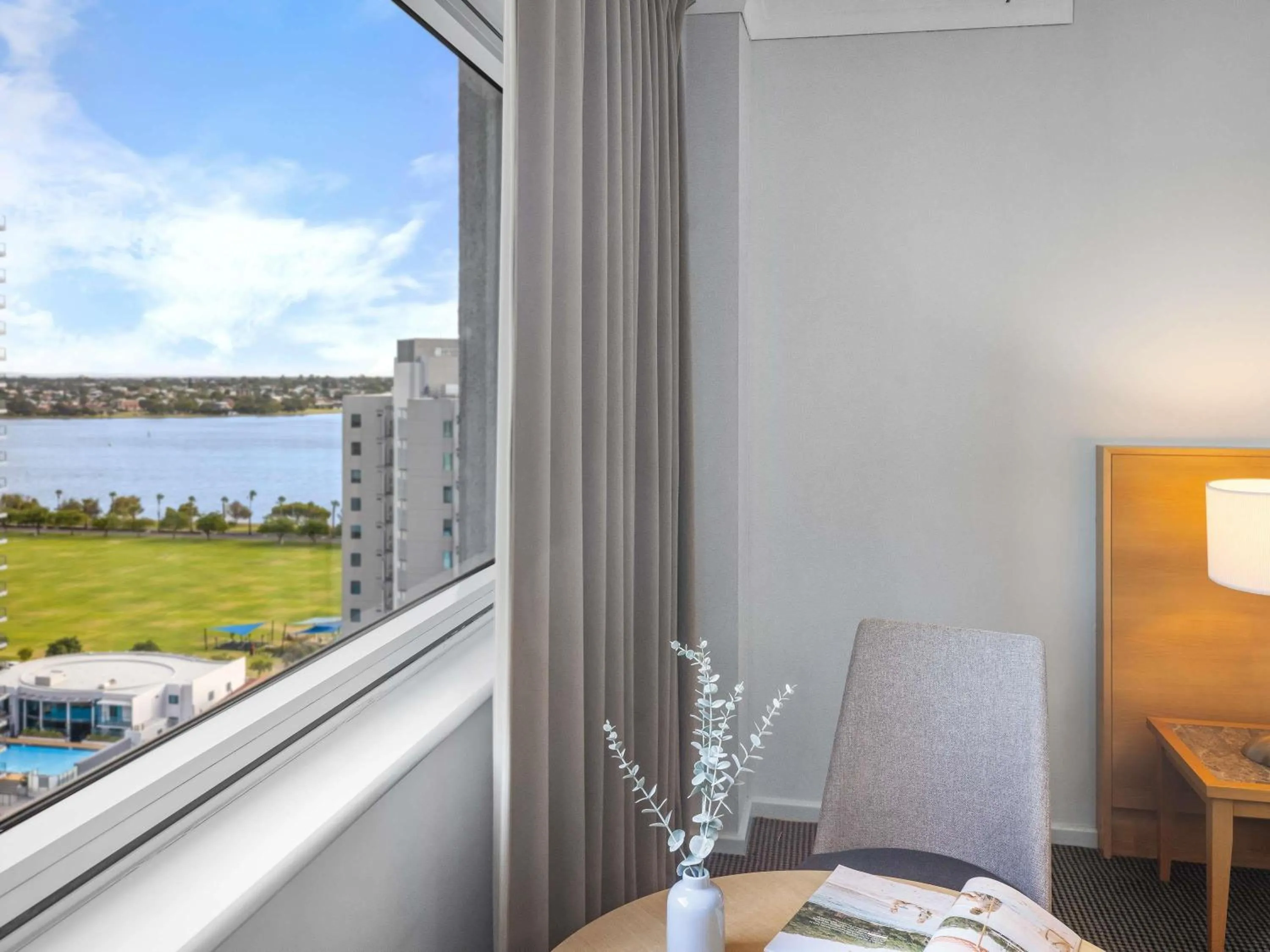 Bedroom in Novotel Perth Langley