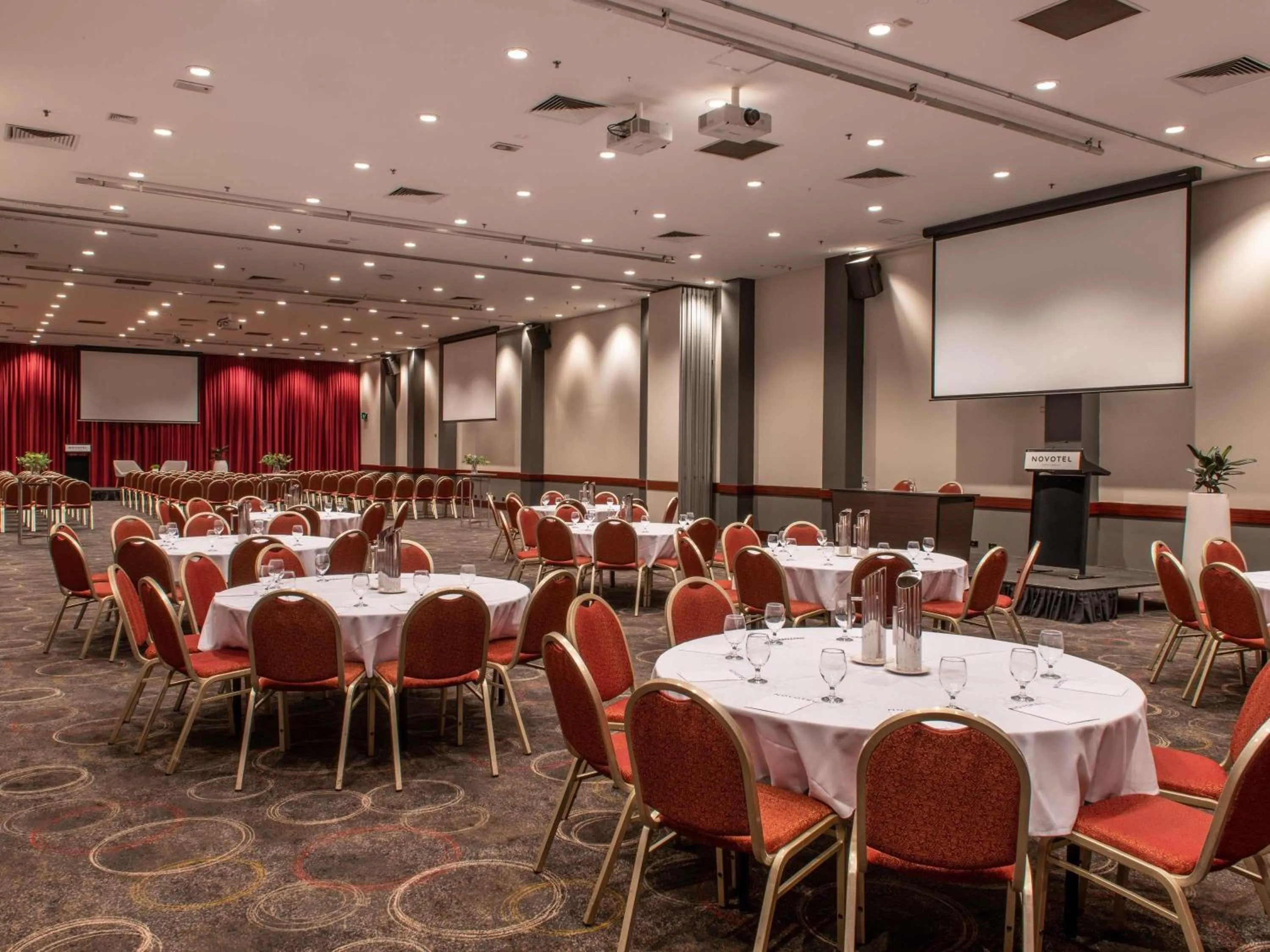 Meeting/conference room in Novotel Perth Langley