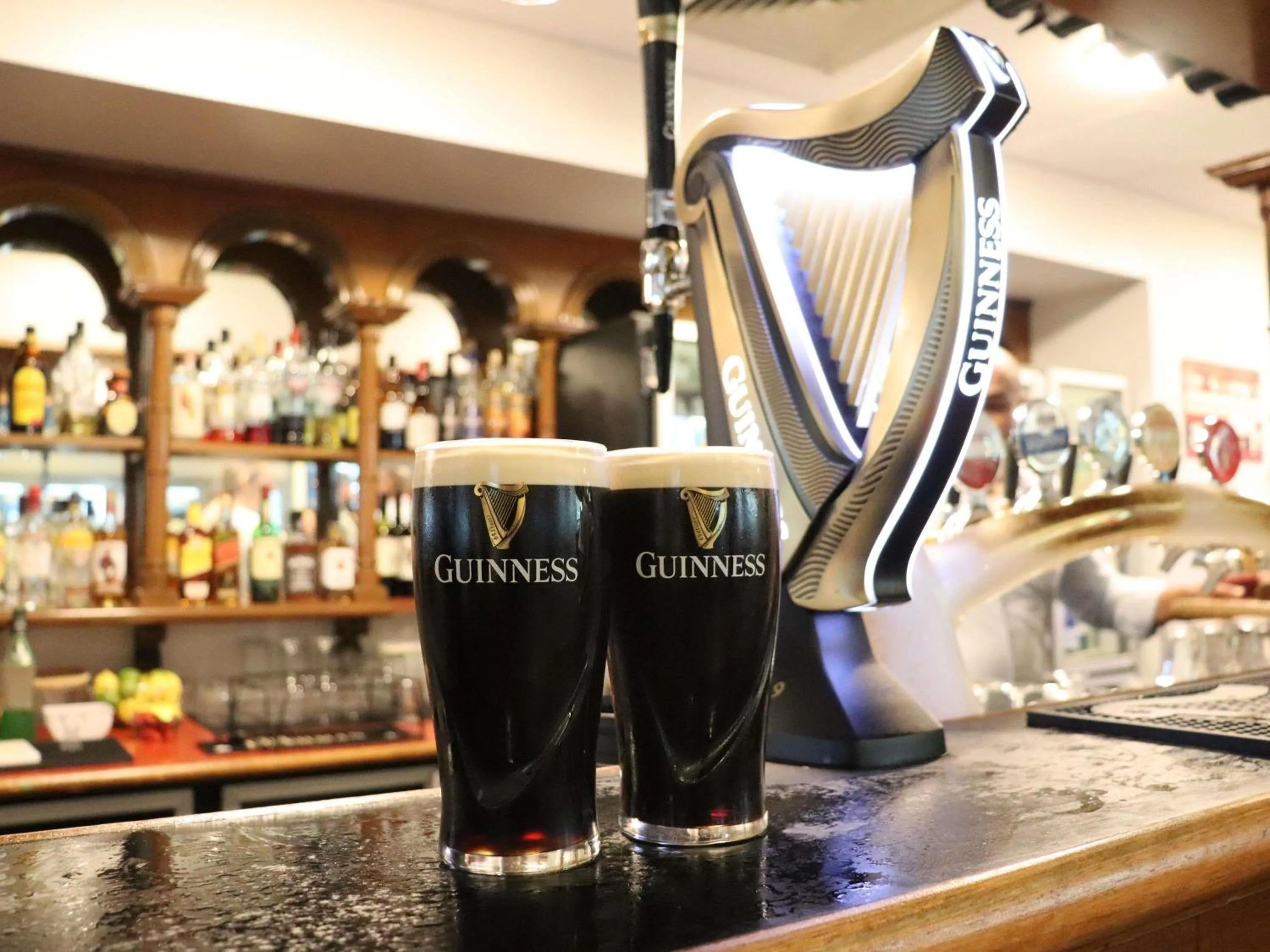 Lounge or bar in Novotel Perth Langley