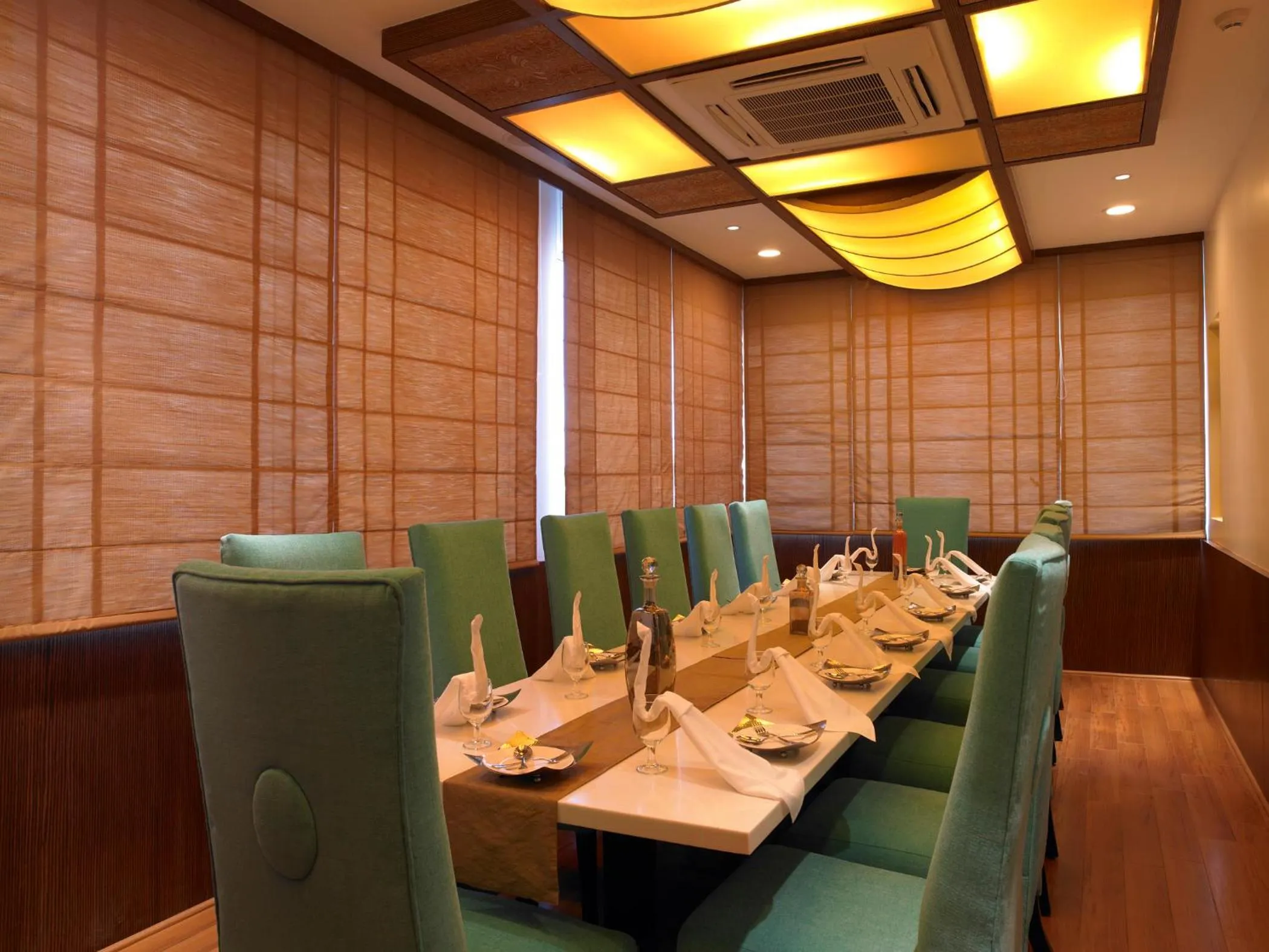 Restaurant/places to eat in Blu Petal - A Business Hotel