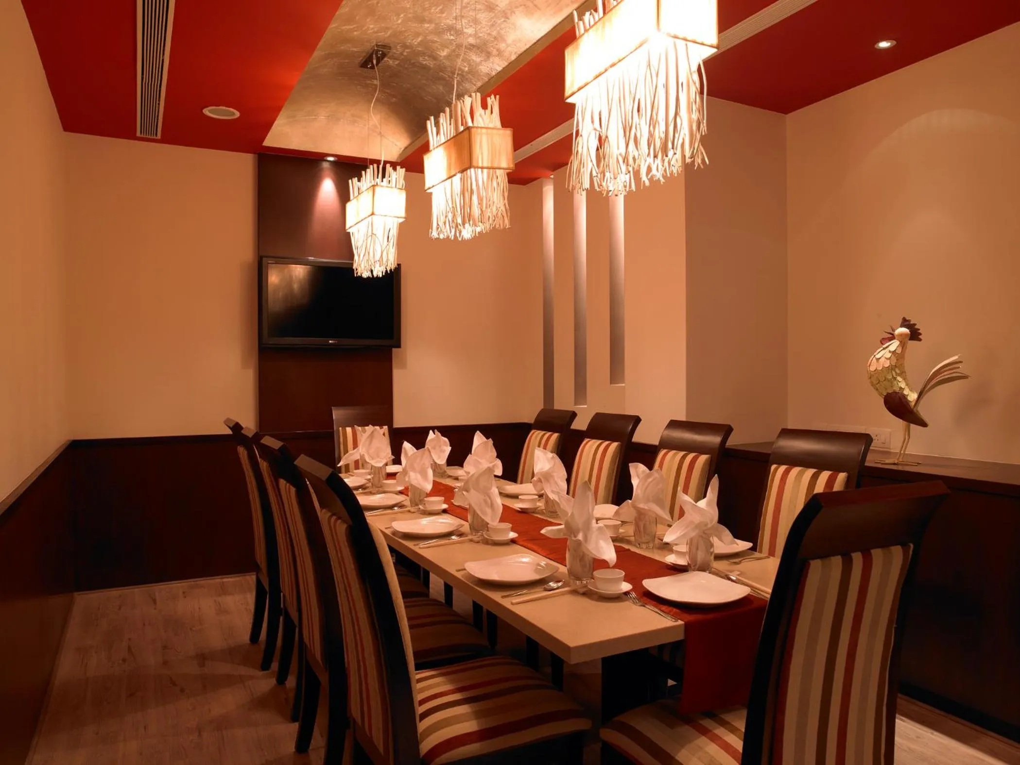 Restaurant/places to eat in Blu Petal - A Business Hotel