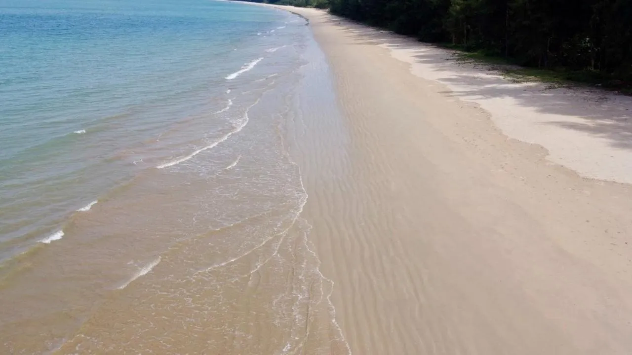 Beach in Cousin Resort Koh Kho Khao Beach