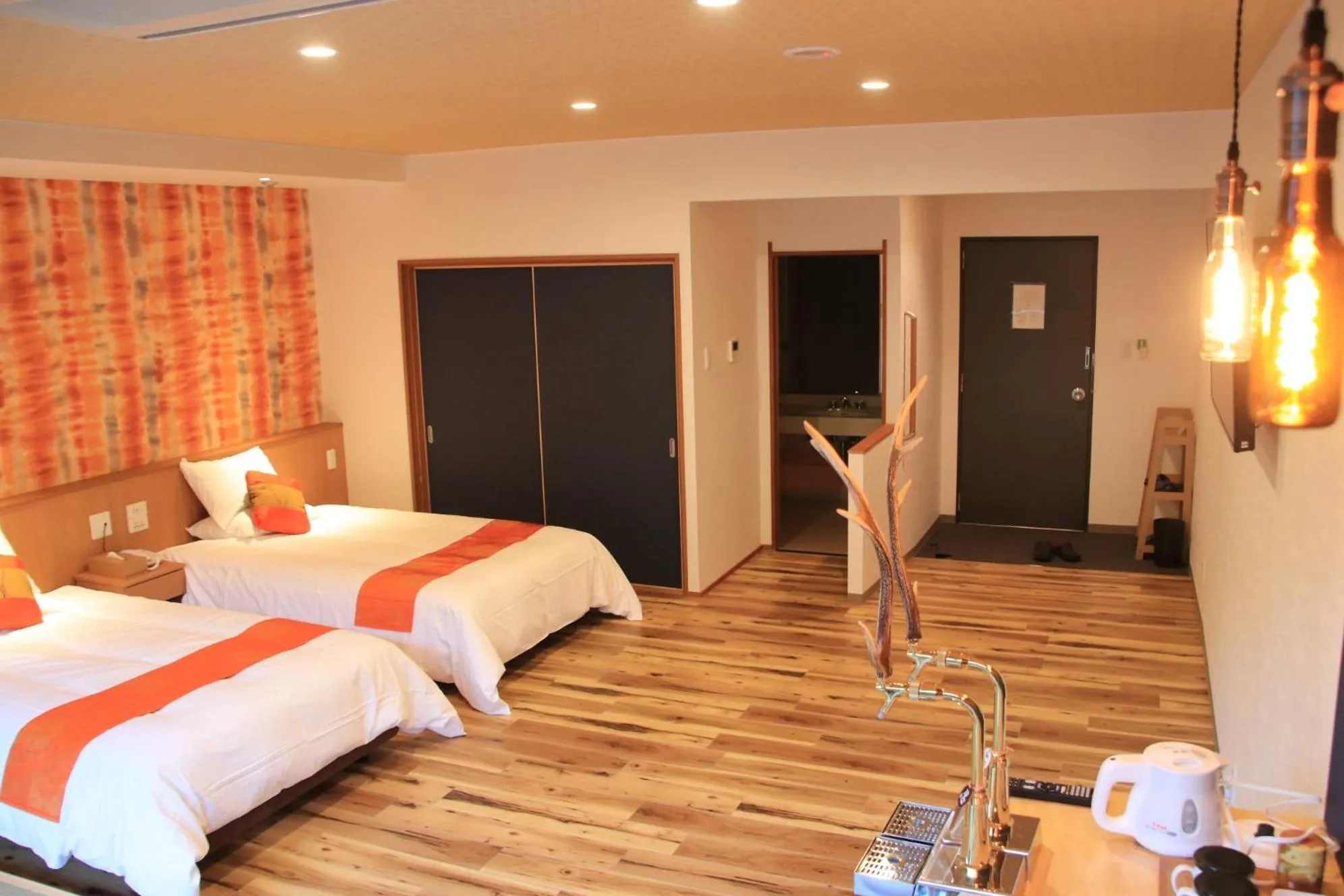 Twin Room with free drink beer-Non-Smoking- Japanese Kaiseki Dinner Course in Hinotani Onsen Misugi Resort