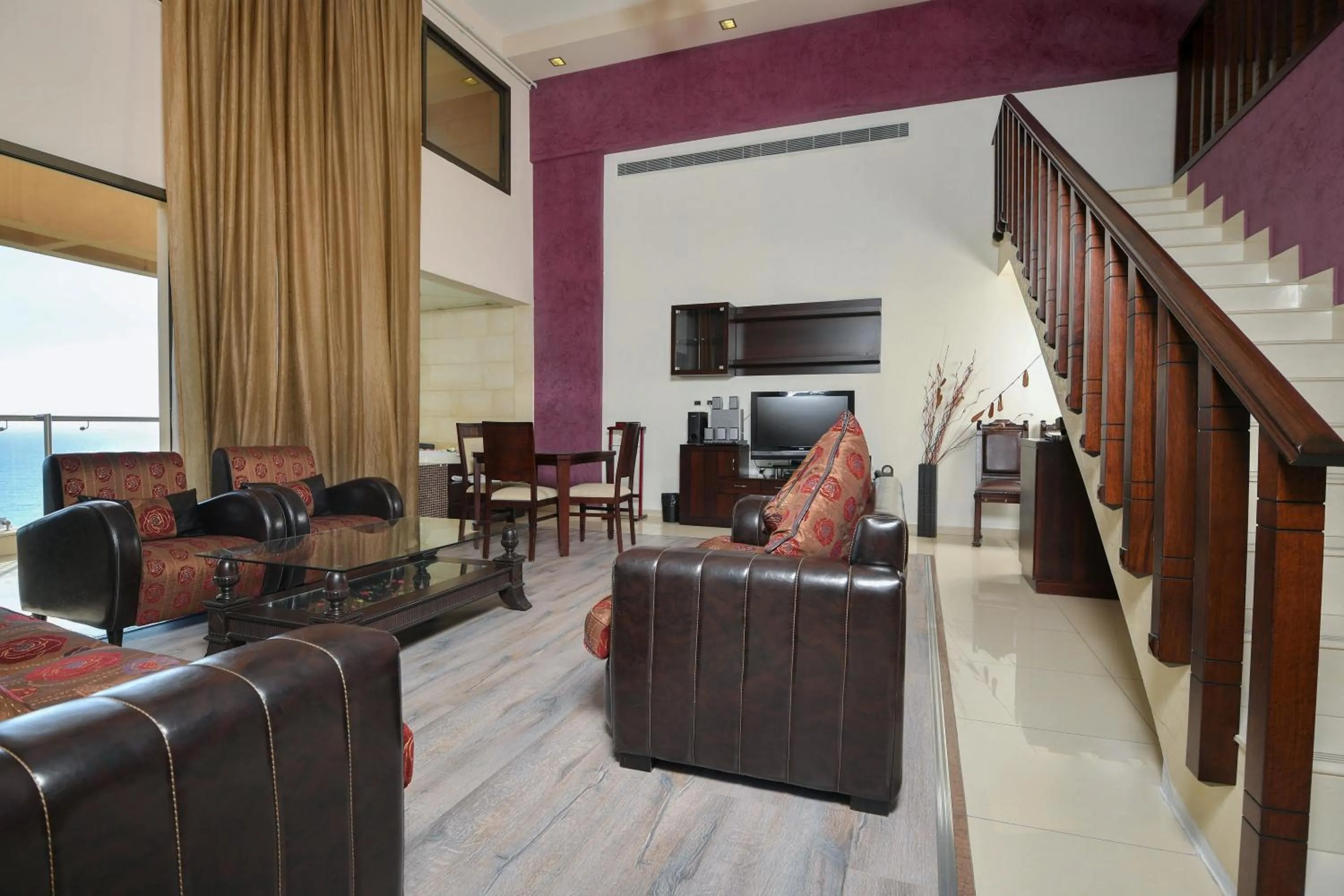 Seating area in Hollywood Inn Boutique Hotel