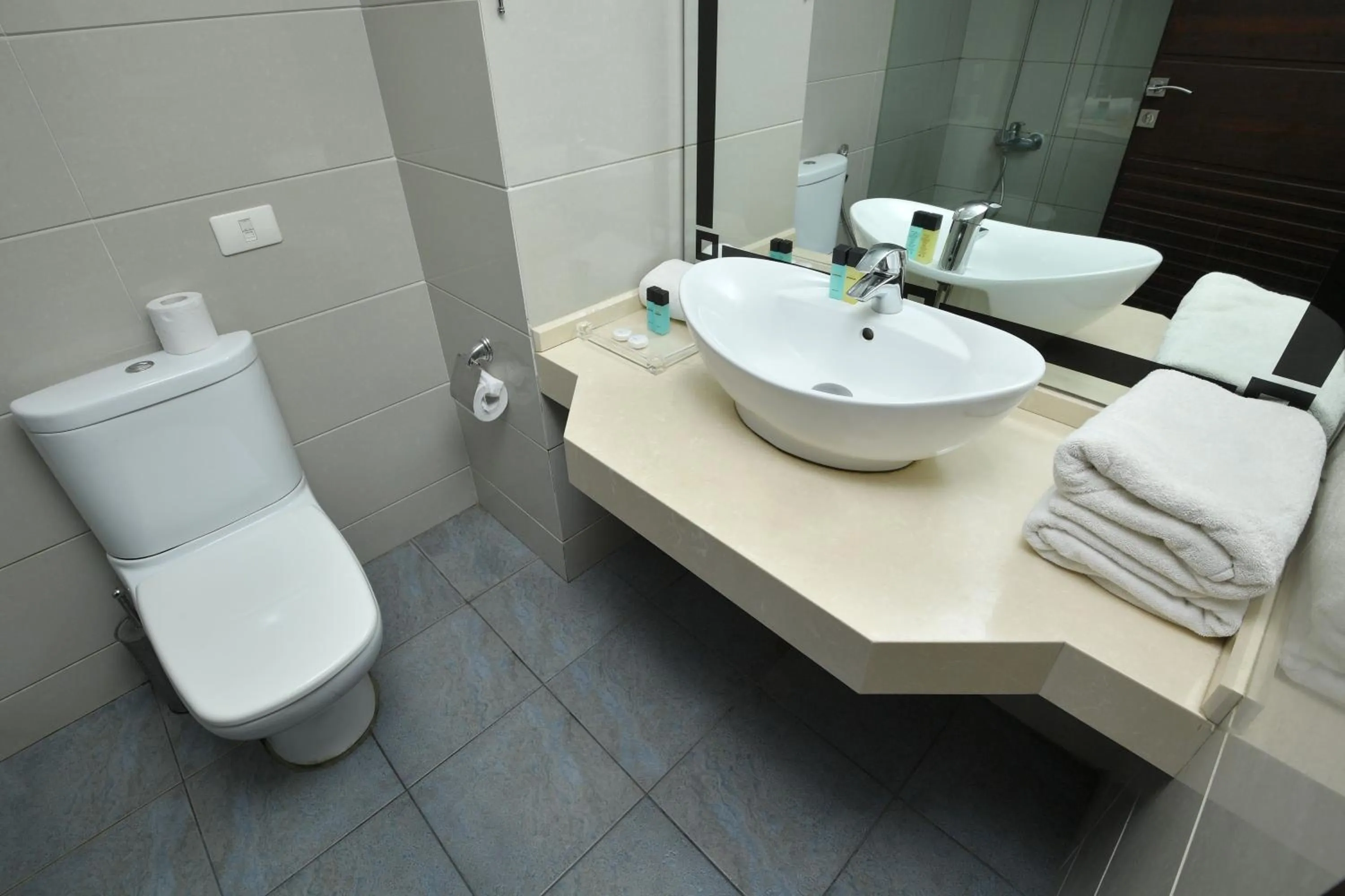 Bathroom in Hollywood Inn Boutique Hotel