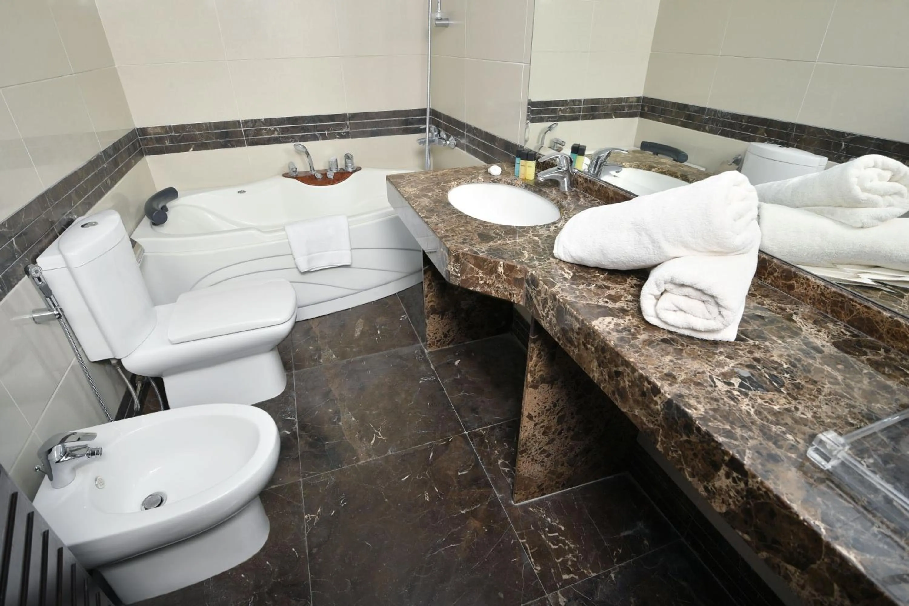 Bathroom in Hollywood Inn Boutique Hotel