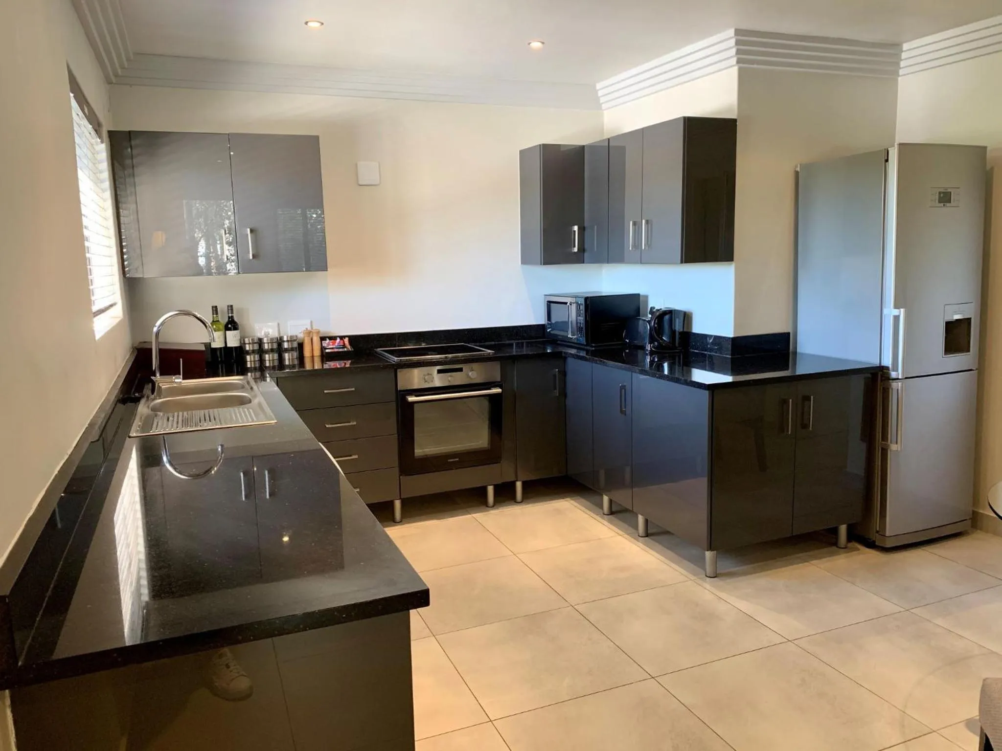 Kitchen or kitchenette in Villa Moyal