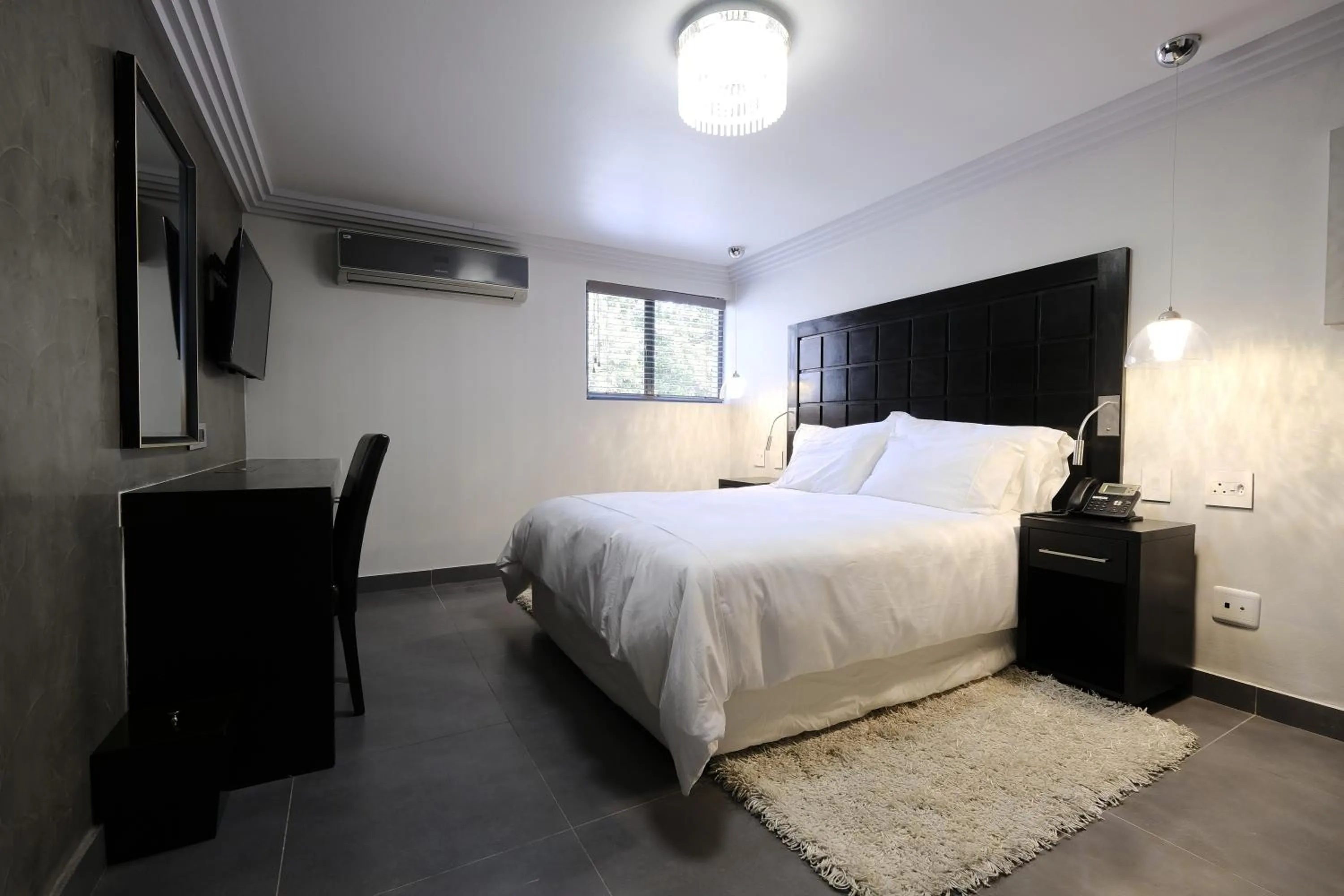 Photo of the whole room, Bed in Villa Moyal