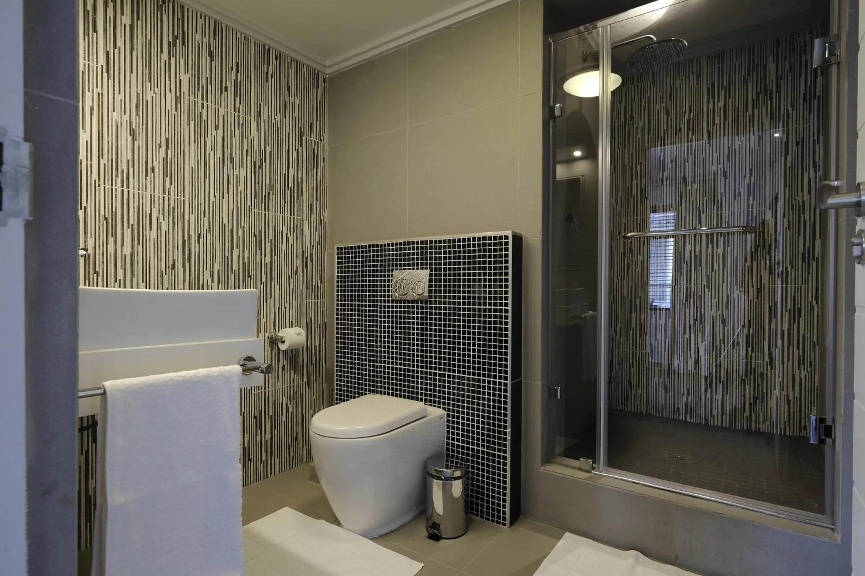 Bathroom in Villa Moyal