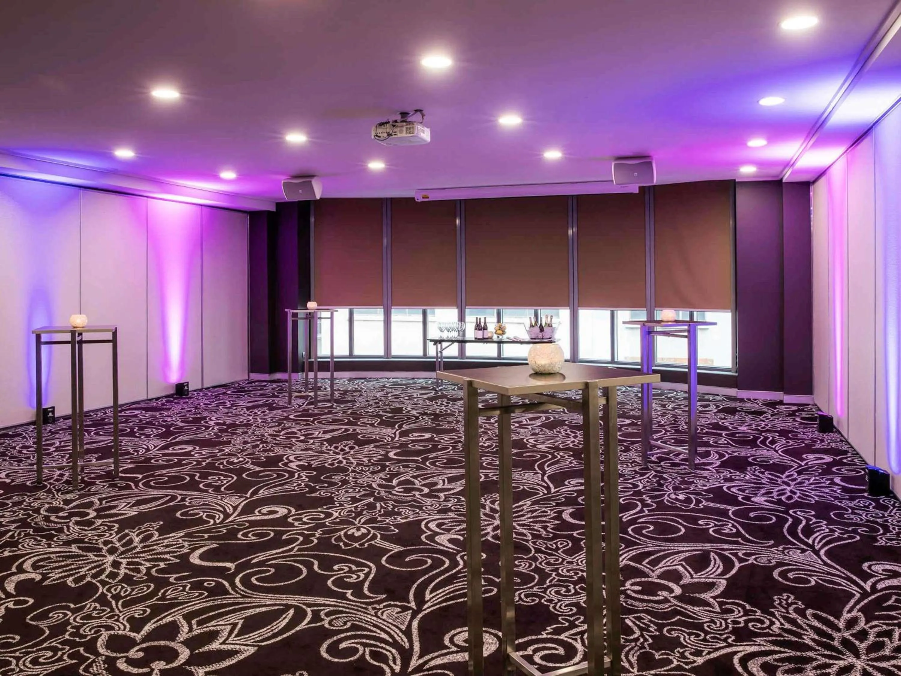 Meeting/conference room in Novotel Melbourne On Collins