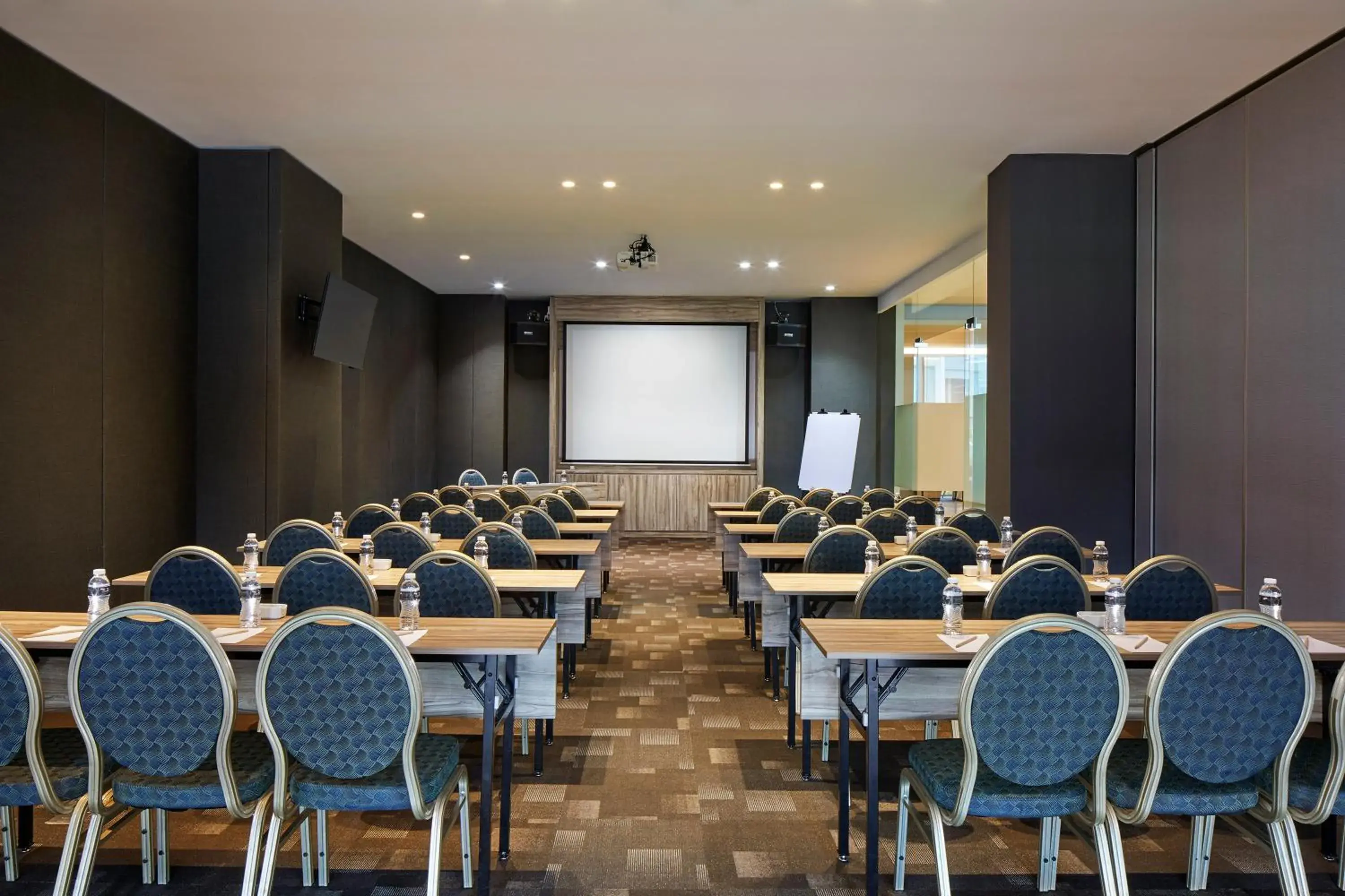 Meeting/conference room in Erian Hotel