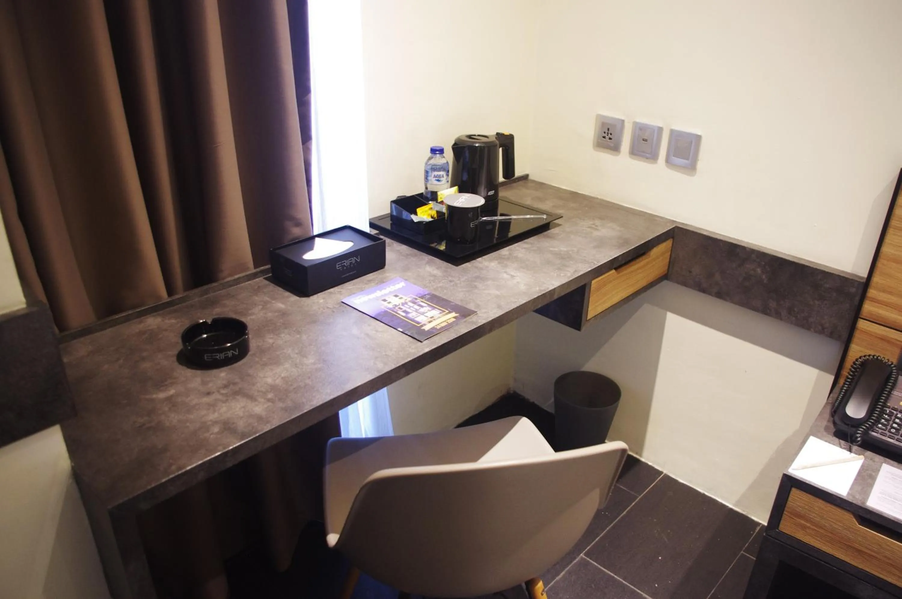 Coffee/tea facilities in Erian Hotel