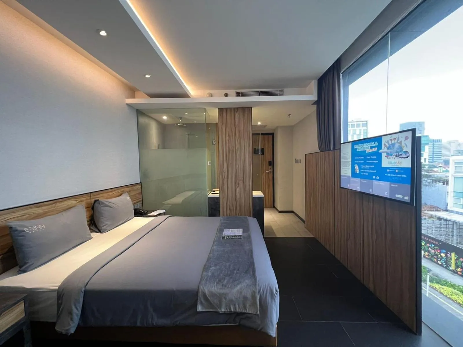 Photo of the whole room, Bed in Erian Hotel