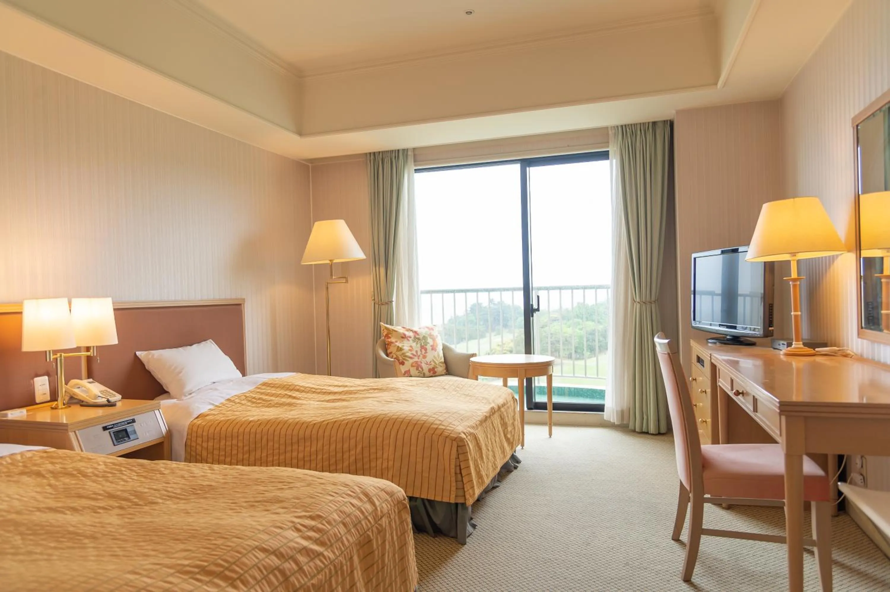 Bed in Onahama Ocean Hotel & Golf Club
