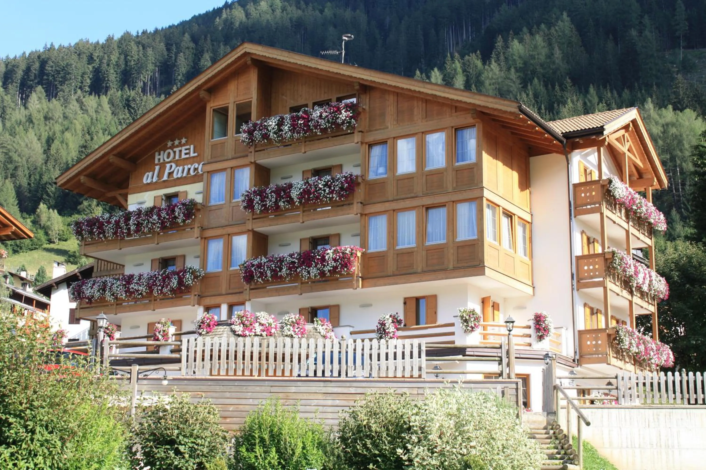 Property building in Hotel Al Parco