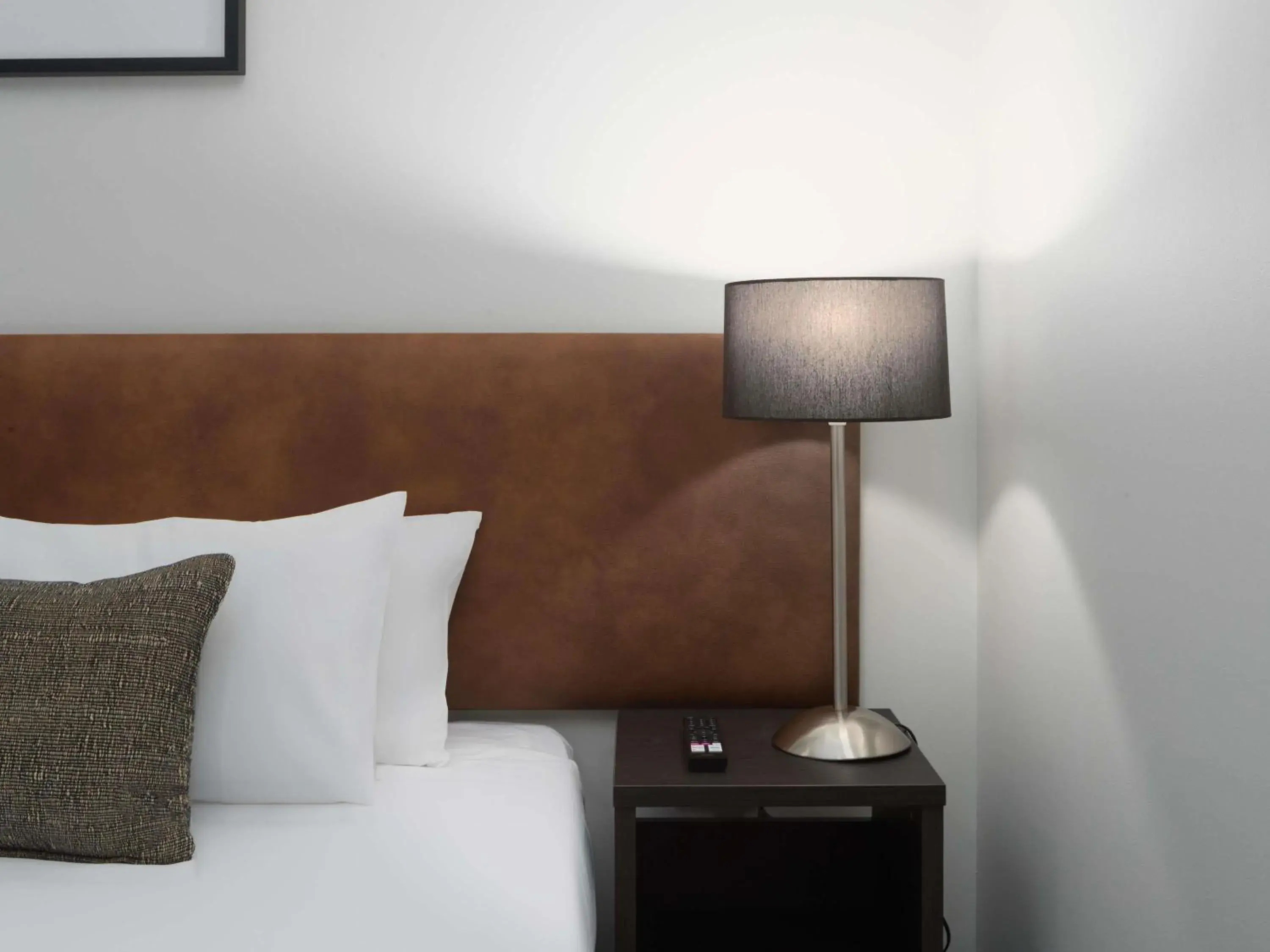 Standard Queen Room in Mercure Welcome Melbourne Standard Queen Room in Mercure Welcome Melbourne