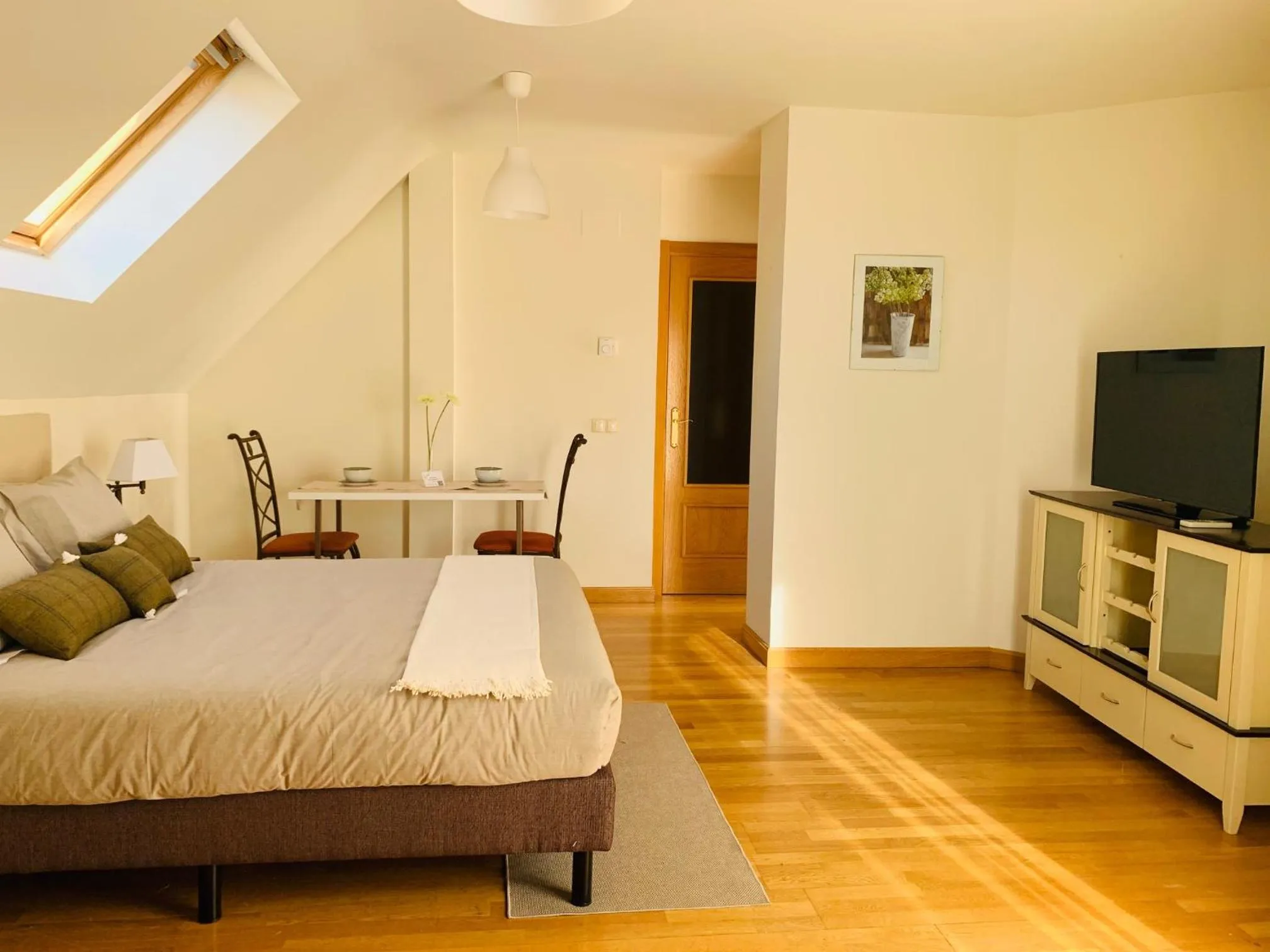 Bed in Aticos La Aliseda by Valdesierra