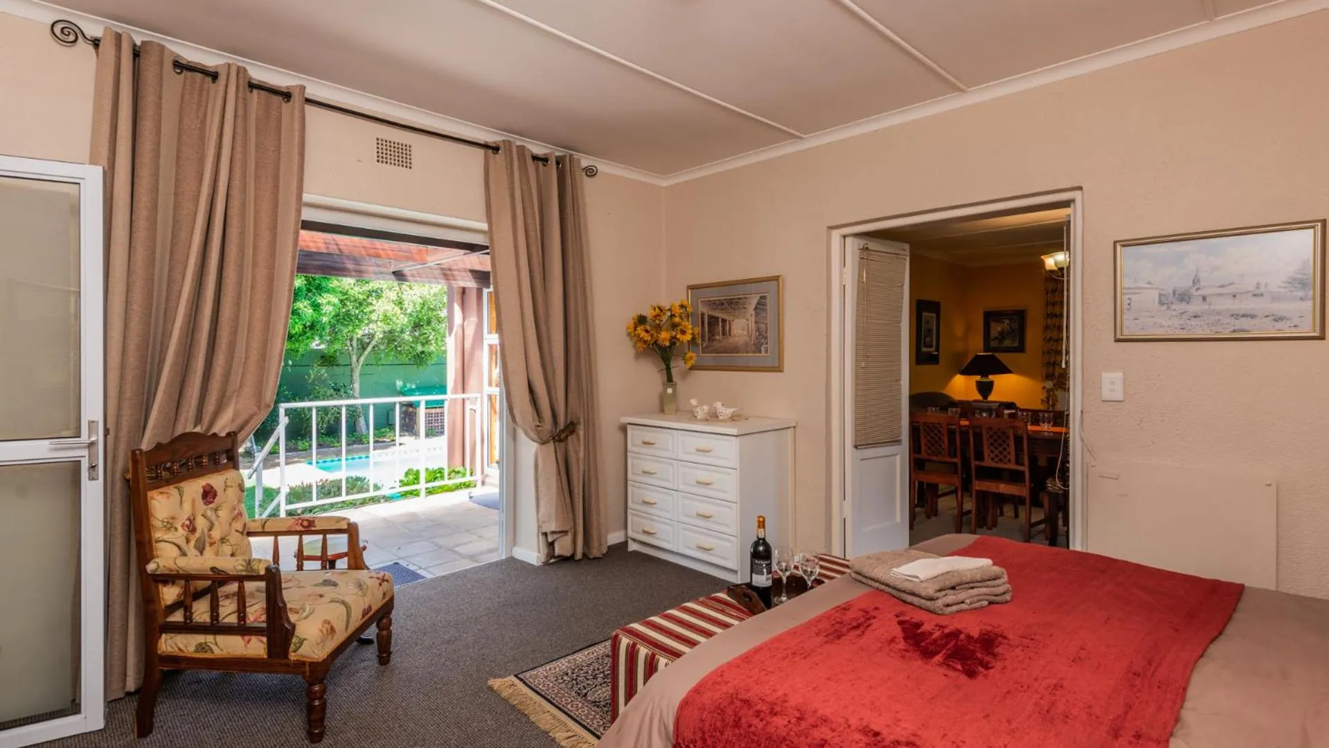 Pool view, Bed in Brown Jug Guest House