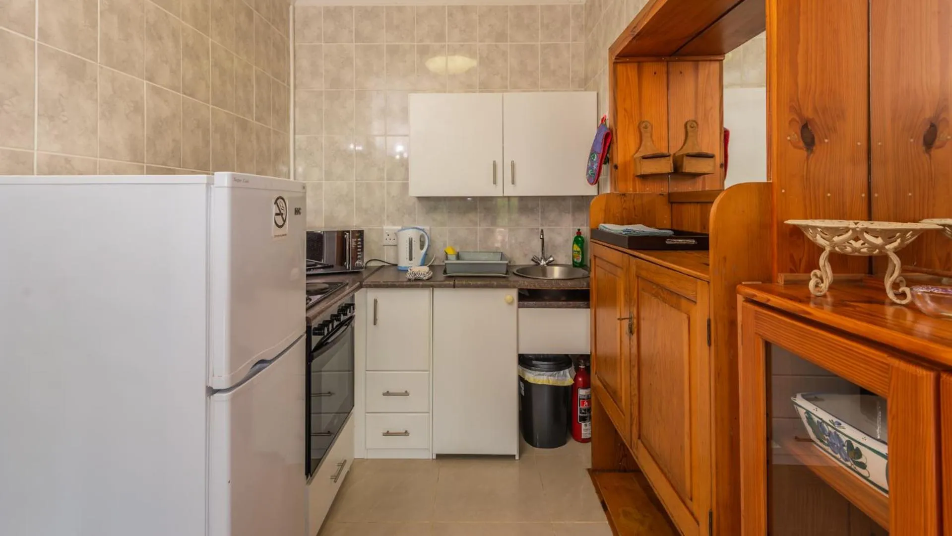 Kitchen or kitchenette in Brown Jug Guest House