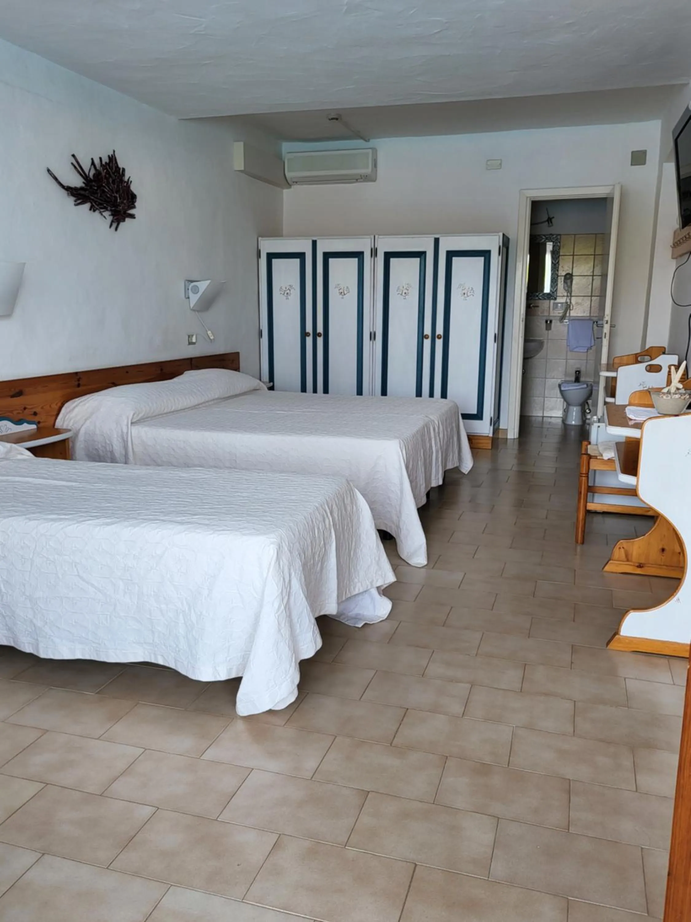 Photo of the whole room in Hotel Olimpia