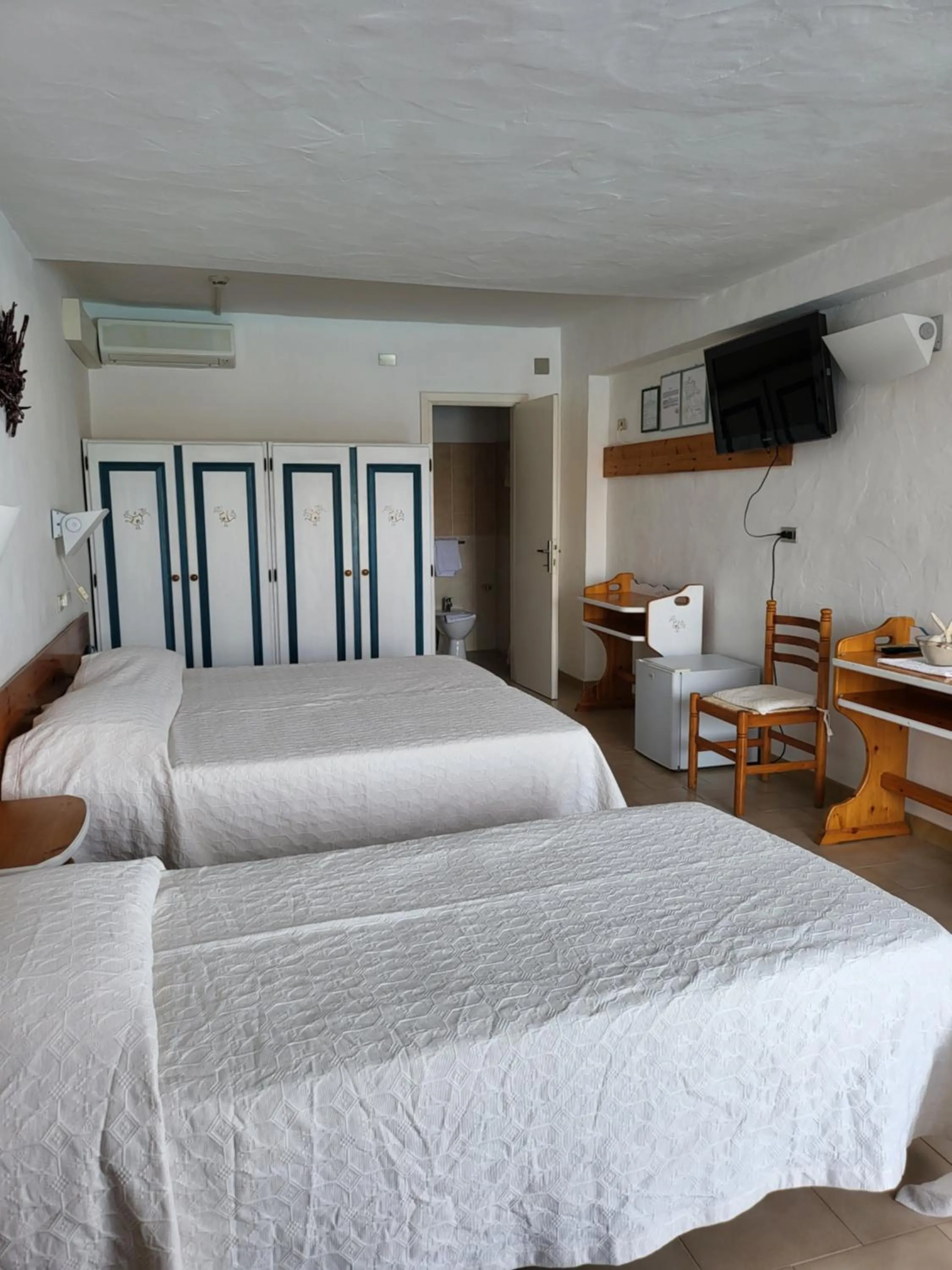 Photo of the whole room, Bed in Hotel Olimpia