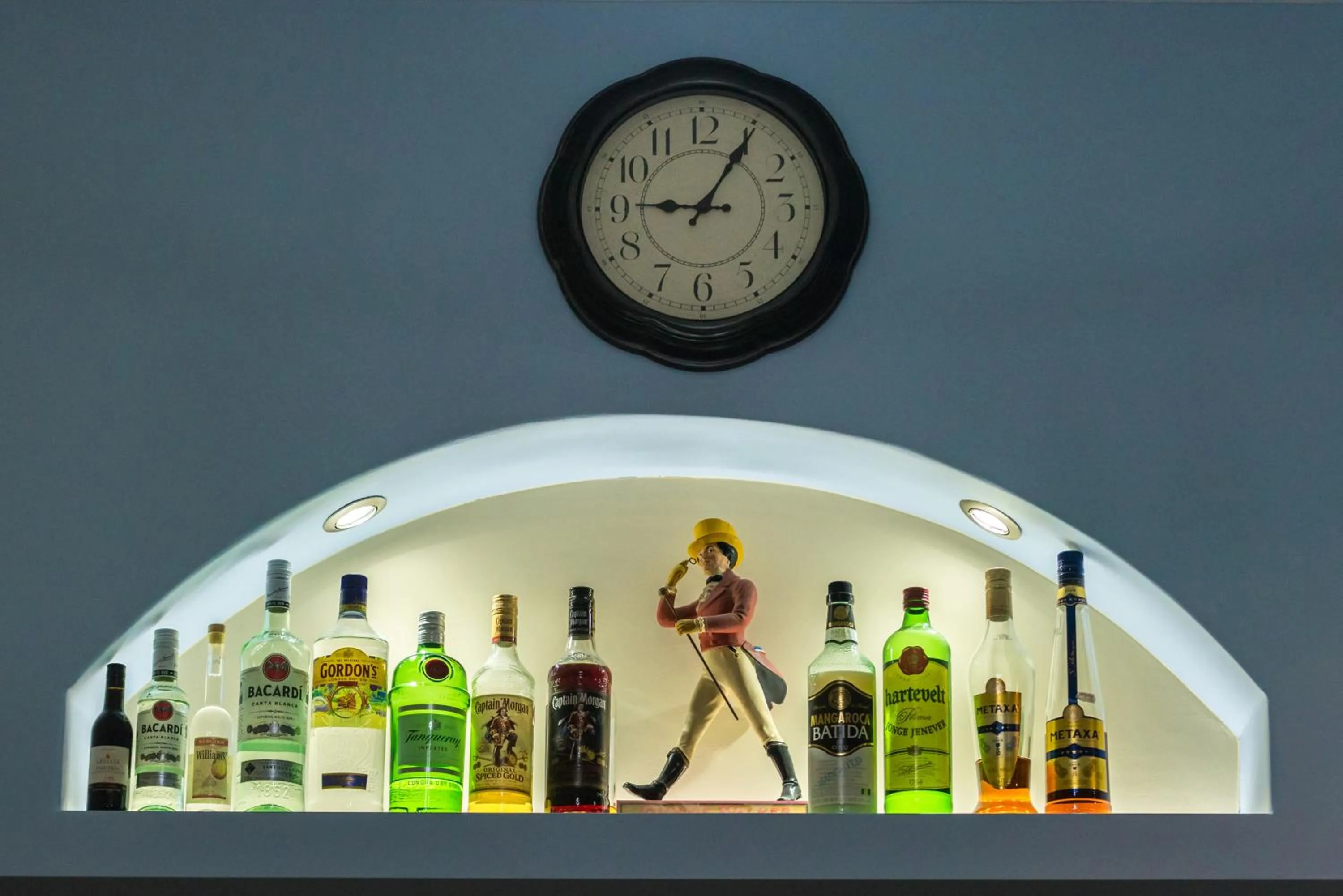 Decorative detail in Akis Hotel