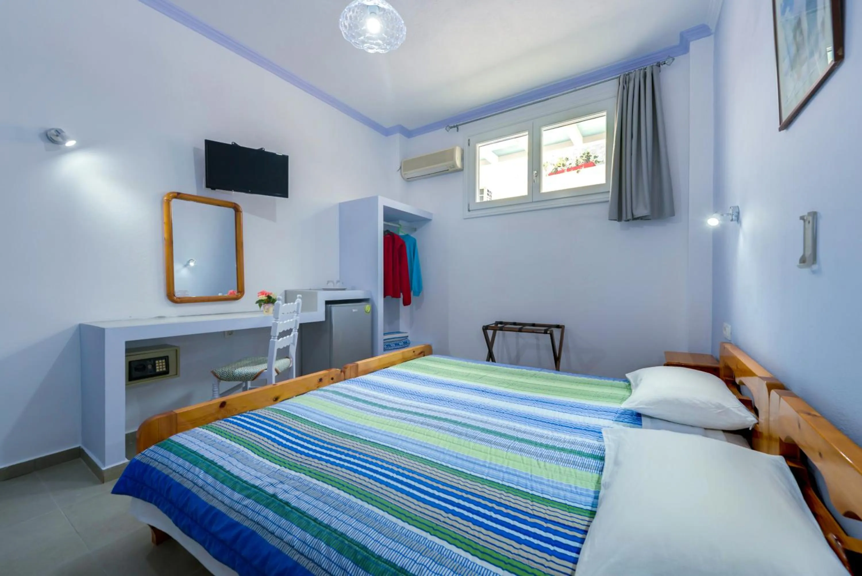 Bedroom, Bed in Akis Hotel