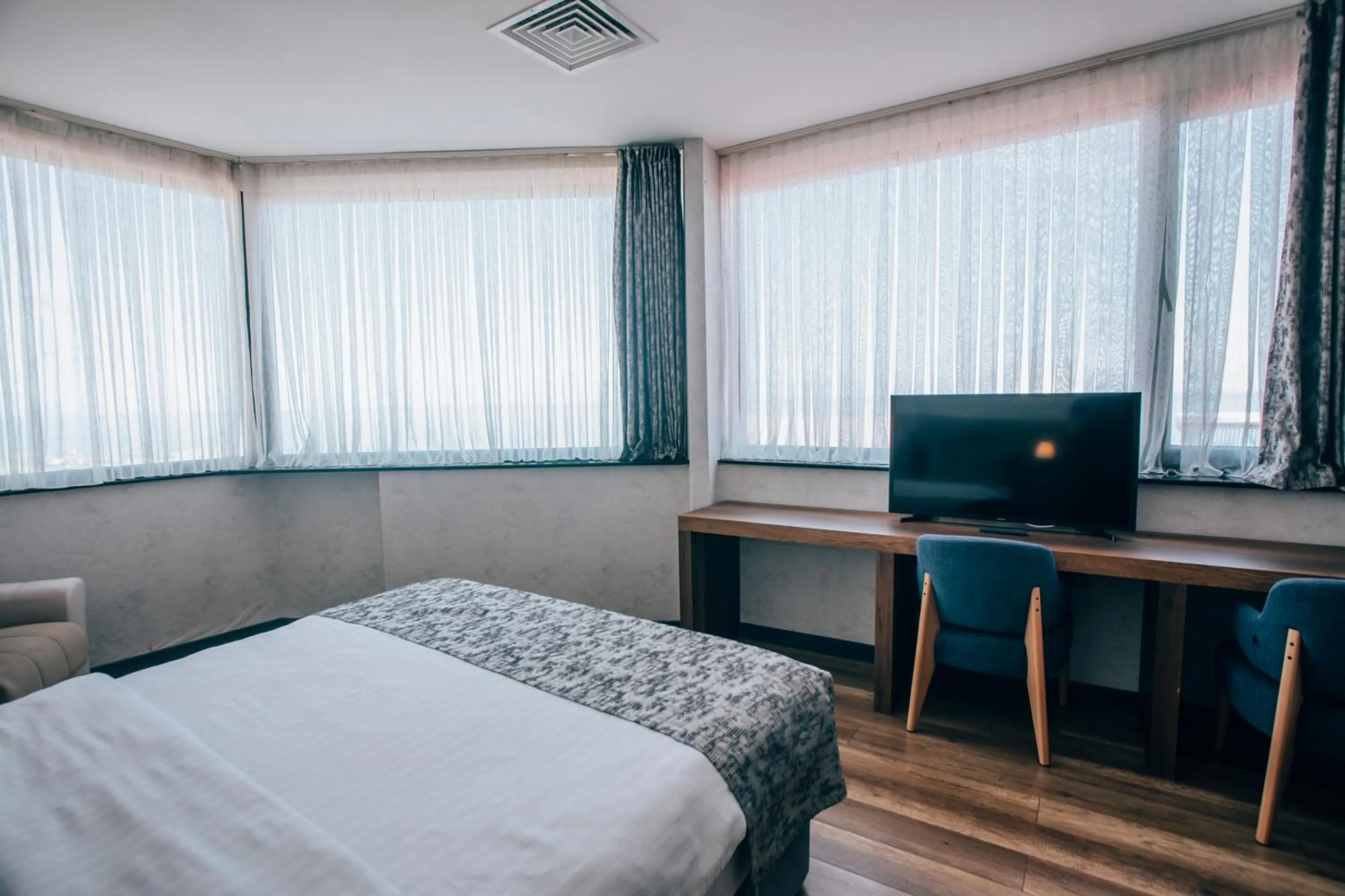 Bed in Life Point Hotel