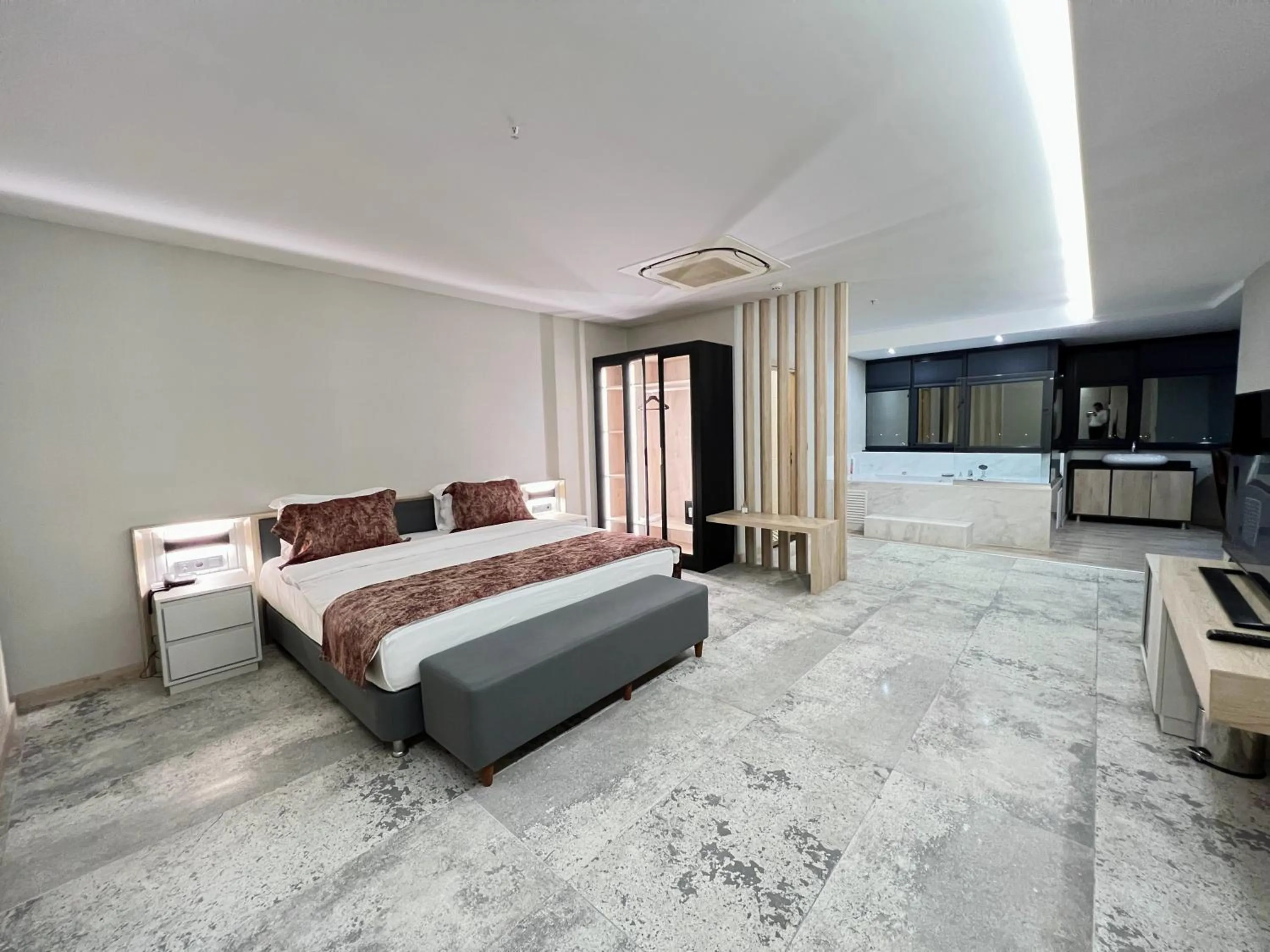 Bed in Life Point Hotel