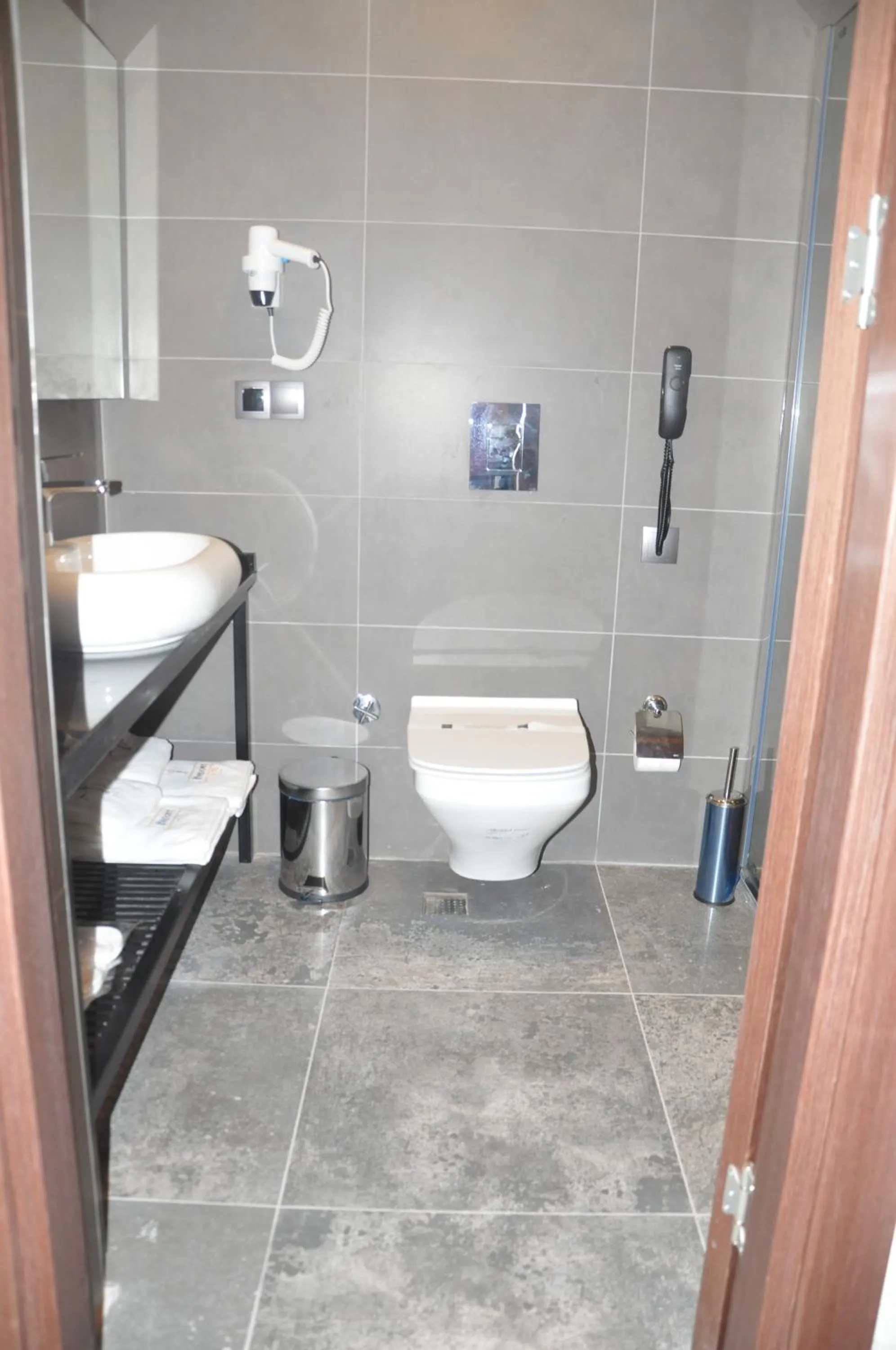 Toilet in Life Point Hotel