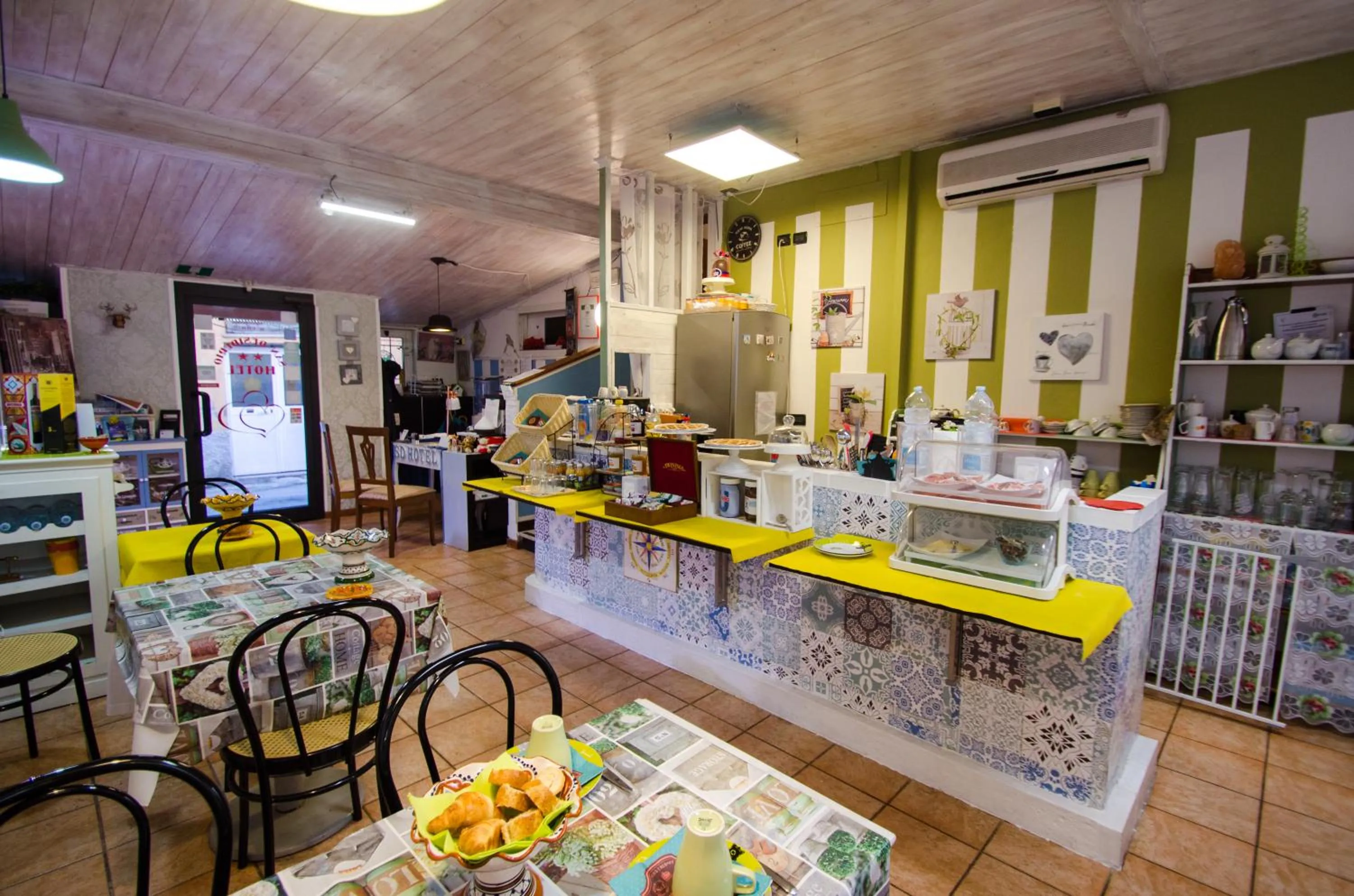 Buffet breakfast, Restaurant/Places to Eat in Hotel San Desiderio