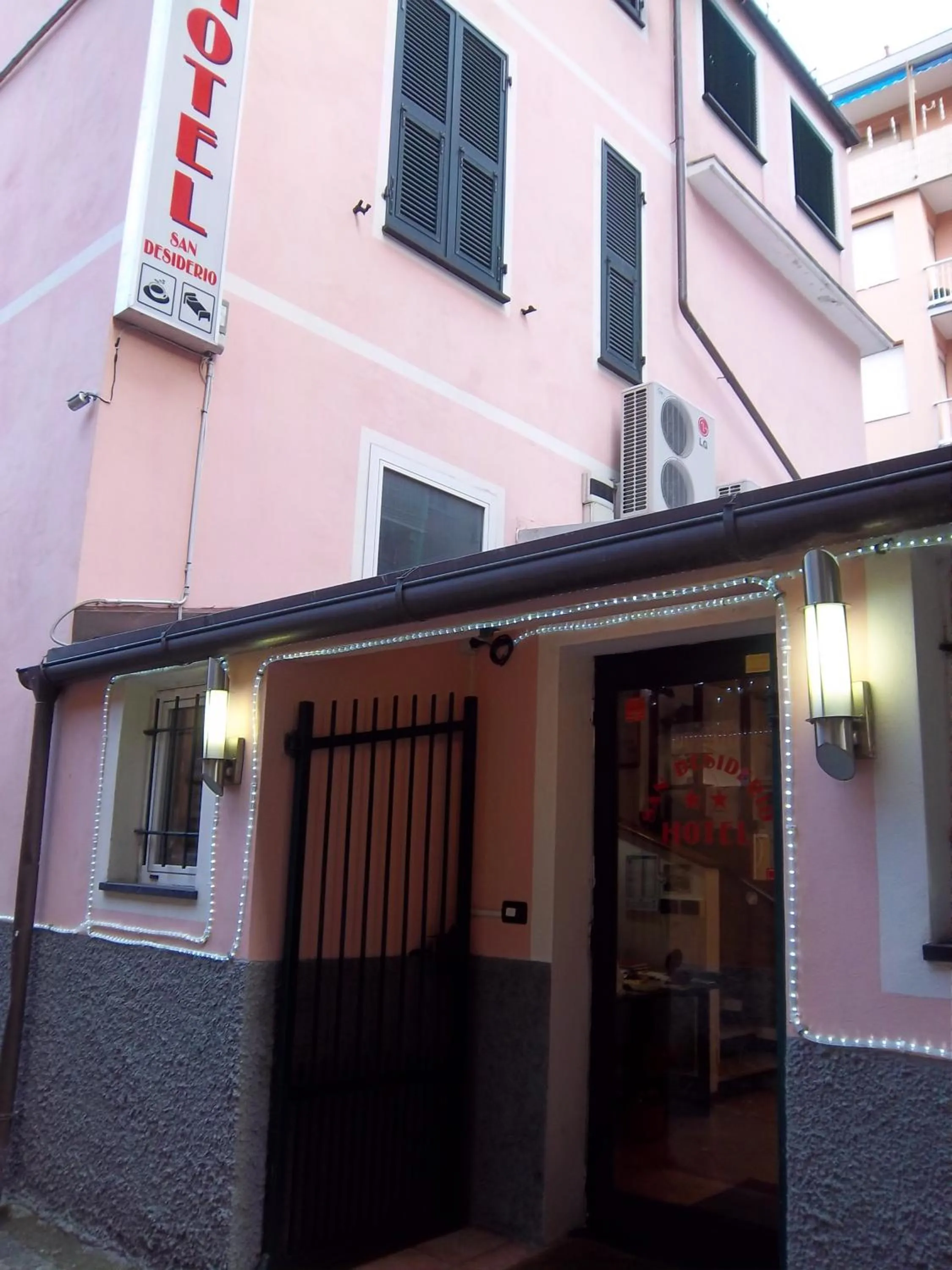 Facade/entrance, Property Building in Hotel San Desiderio