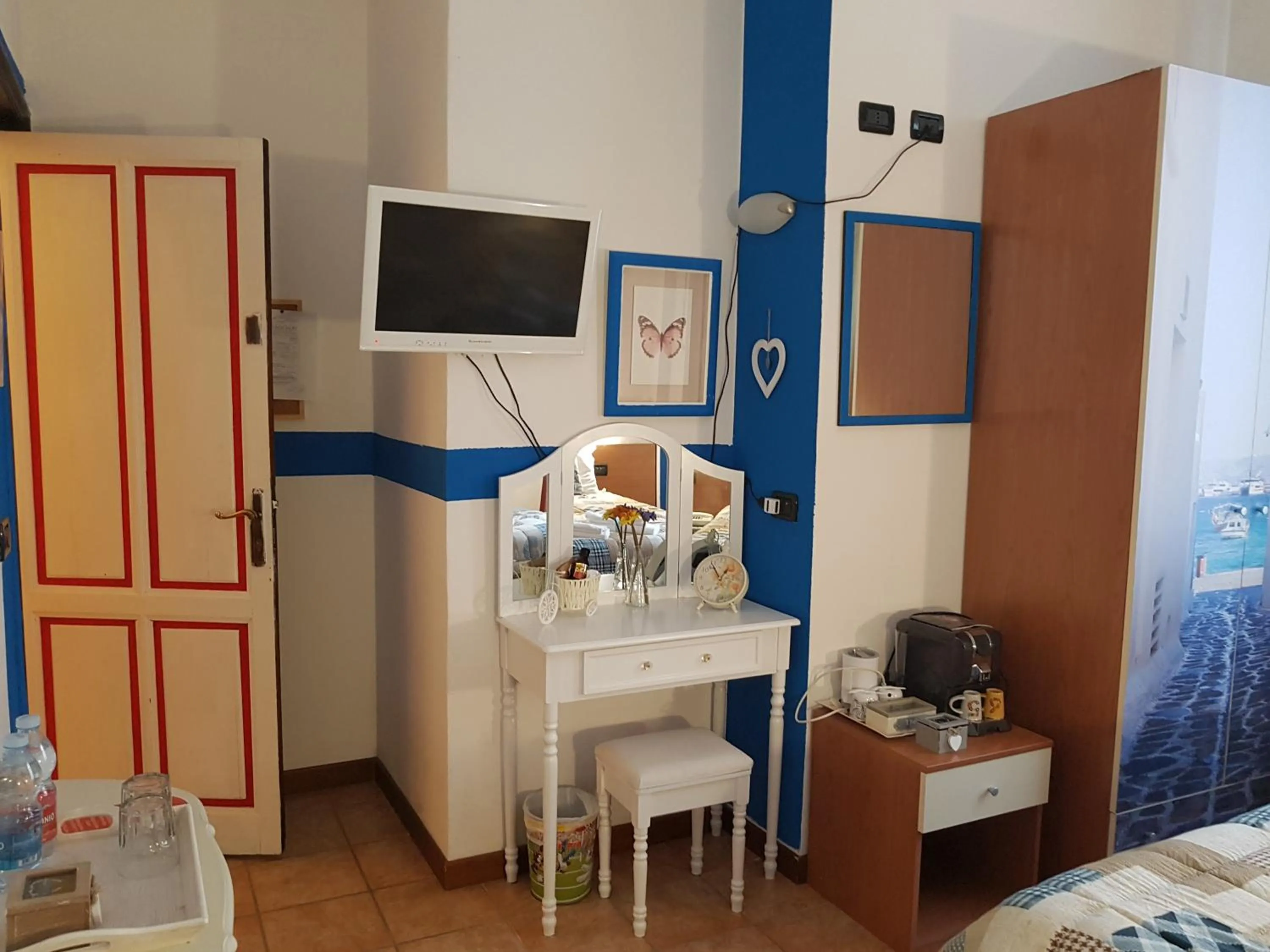 Decorative detail, TV/Entertainment Center in Hotel San Desiderio