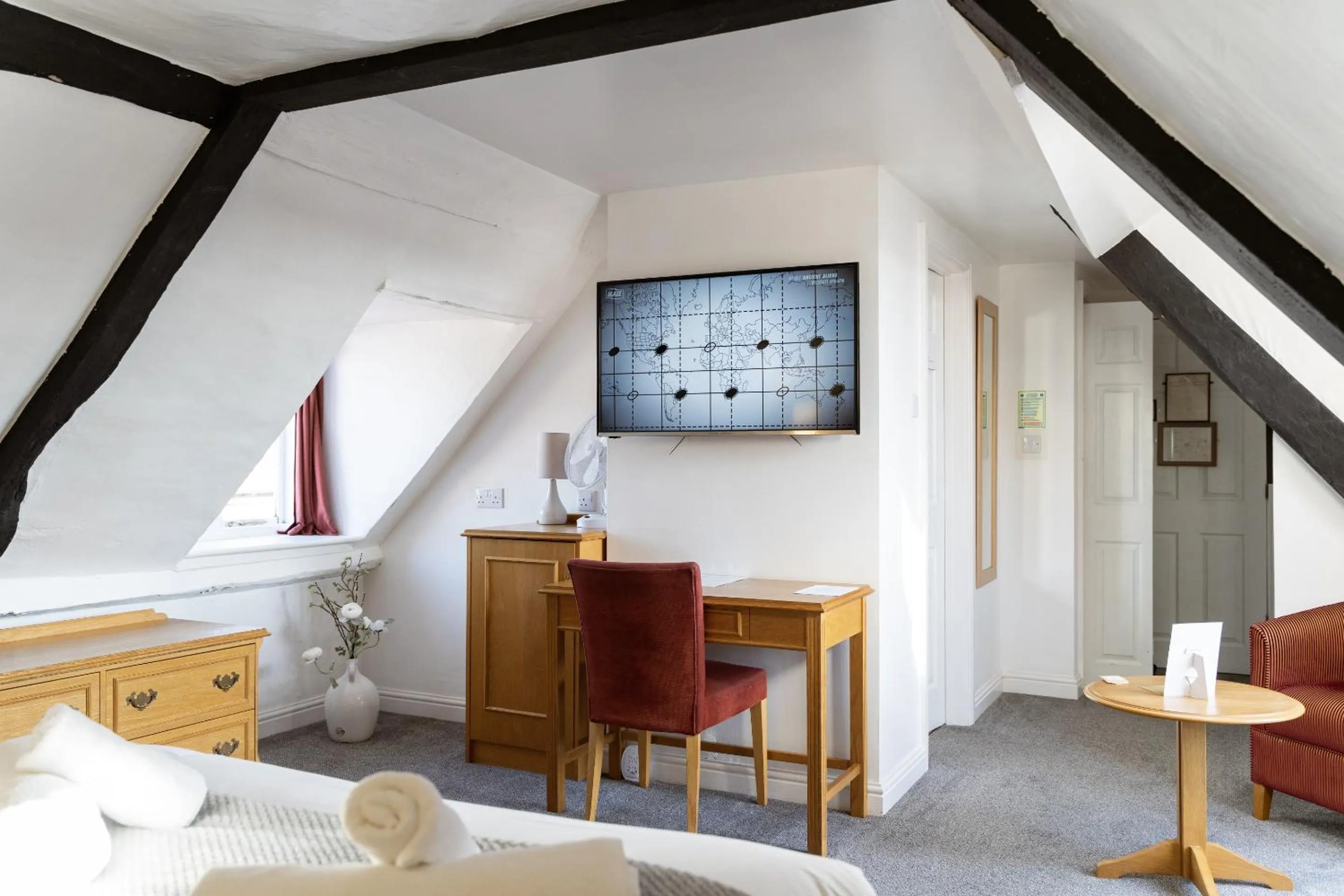 Bedroom in The Red Lion Hotel