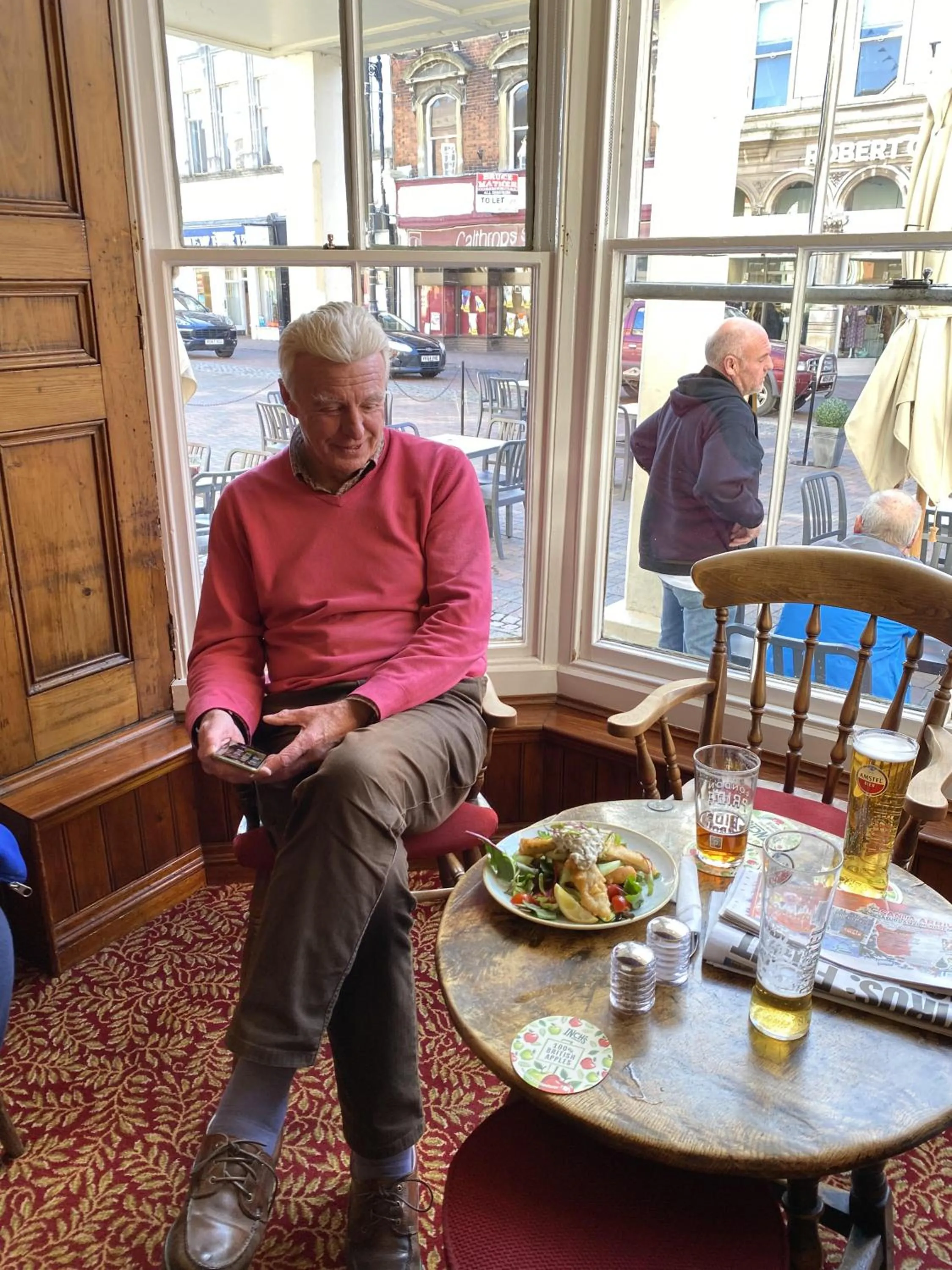 Lounge or bar in The Red Lion Hotel