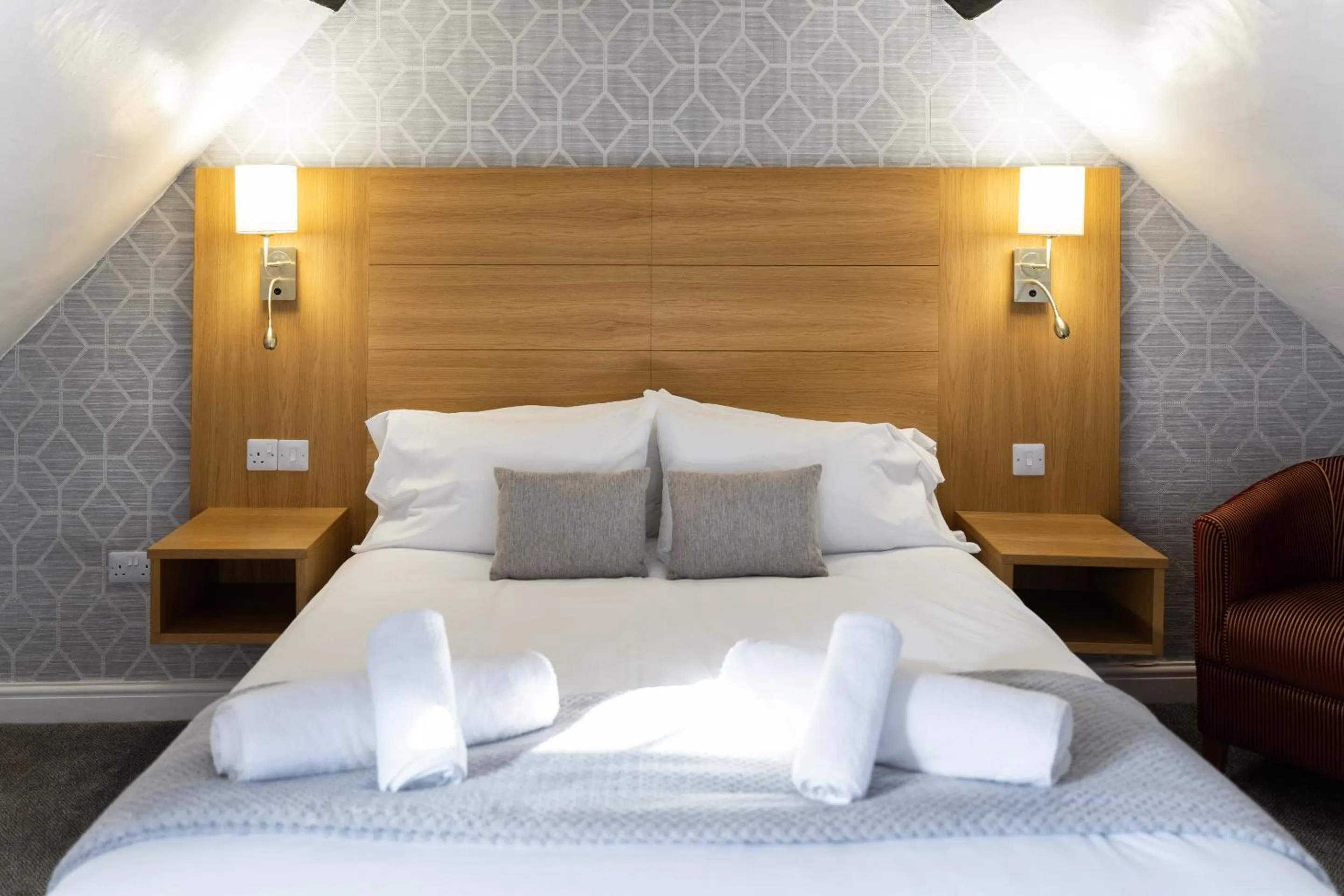 Bedroom, Bed in The Red Lion Hotel