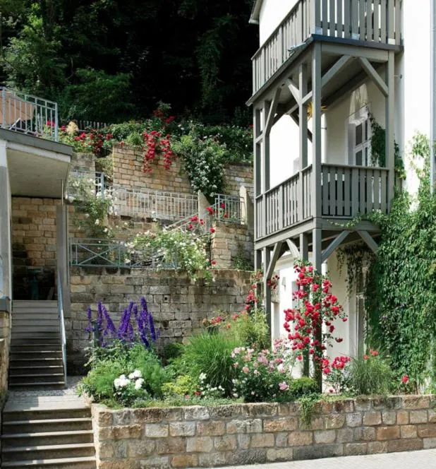 Facade/entrance in Apartmenthaus Saxonia