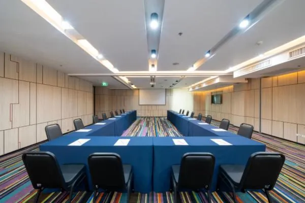 Meeting/conference room in VIC 3 Bangkok Hotel