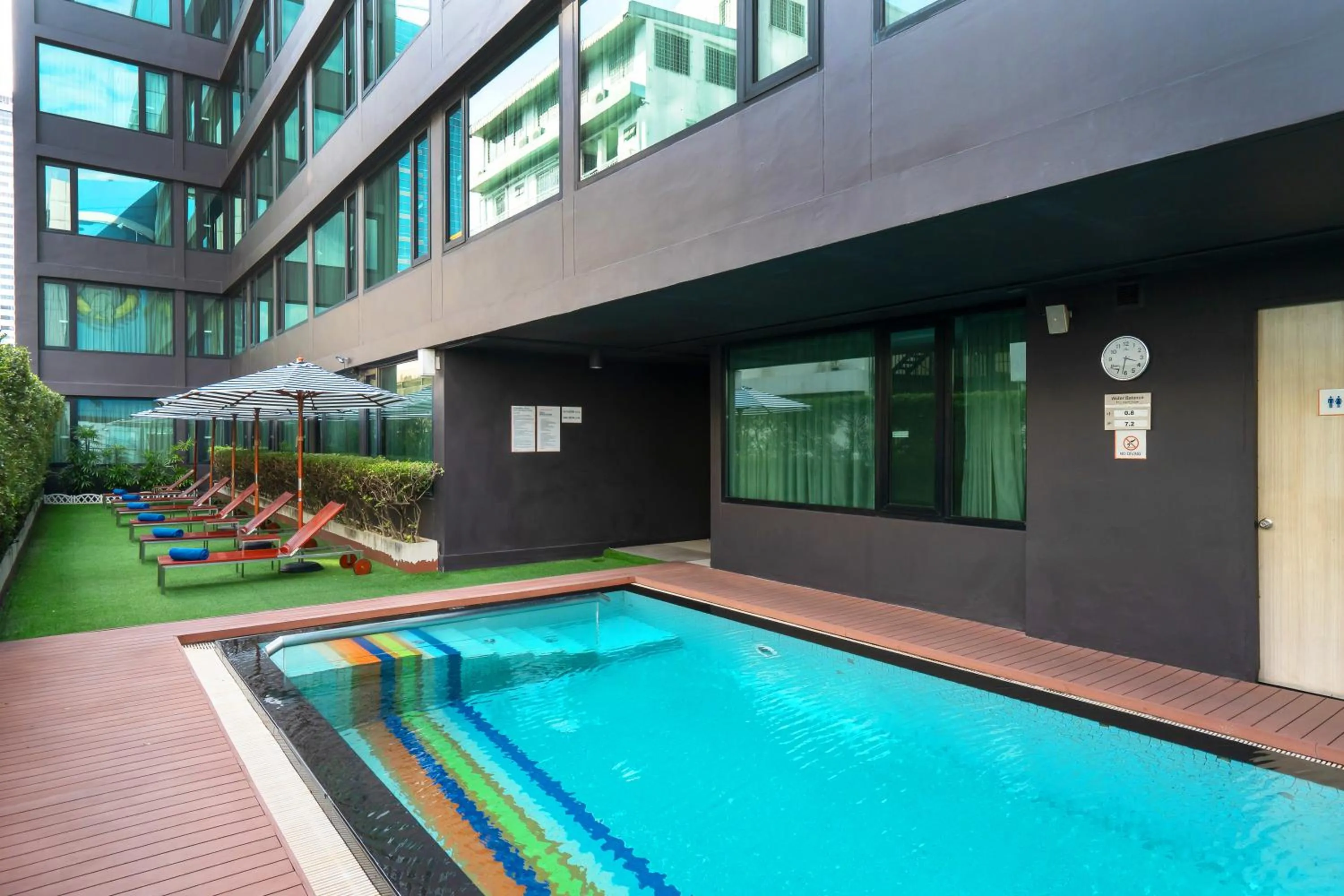 Property building in VIC 3 Bangkok Hotel