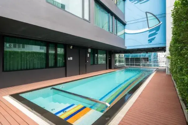 Swimming pool in VIC 3 Bangkok Hotel Swimming pool in VIC 3 Bangkok Hotel