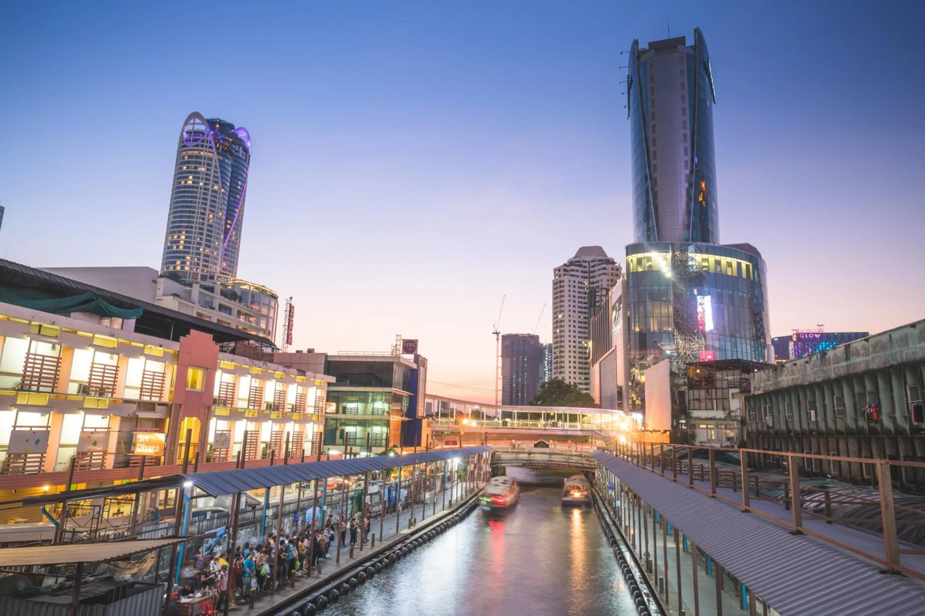 Nearby landmark in VIC 3 Bangkok Hotel