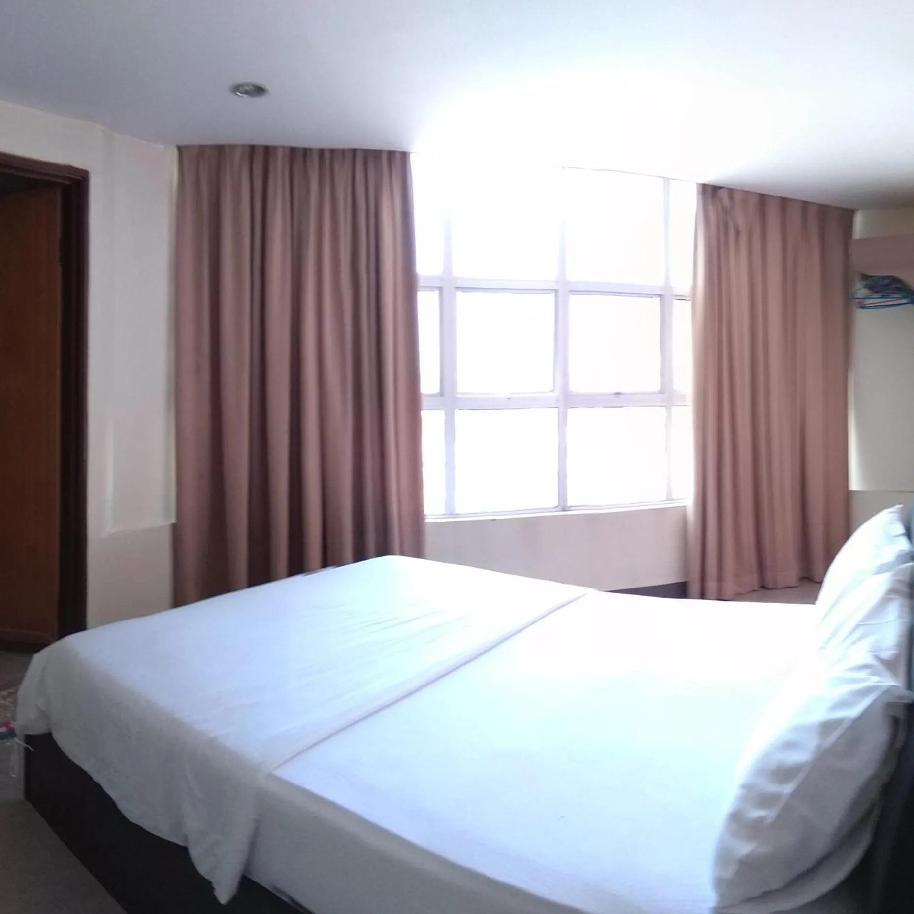 Bed in Starview Hotel