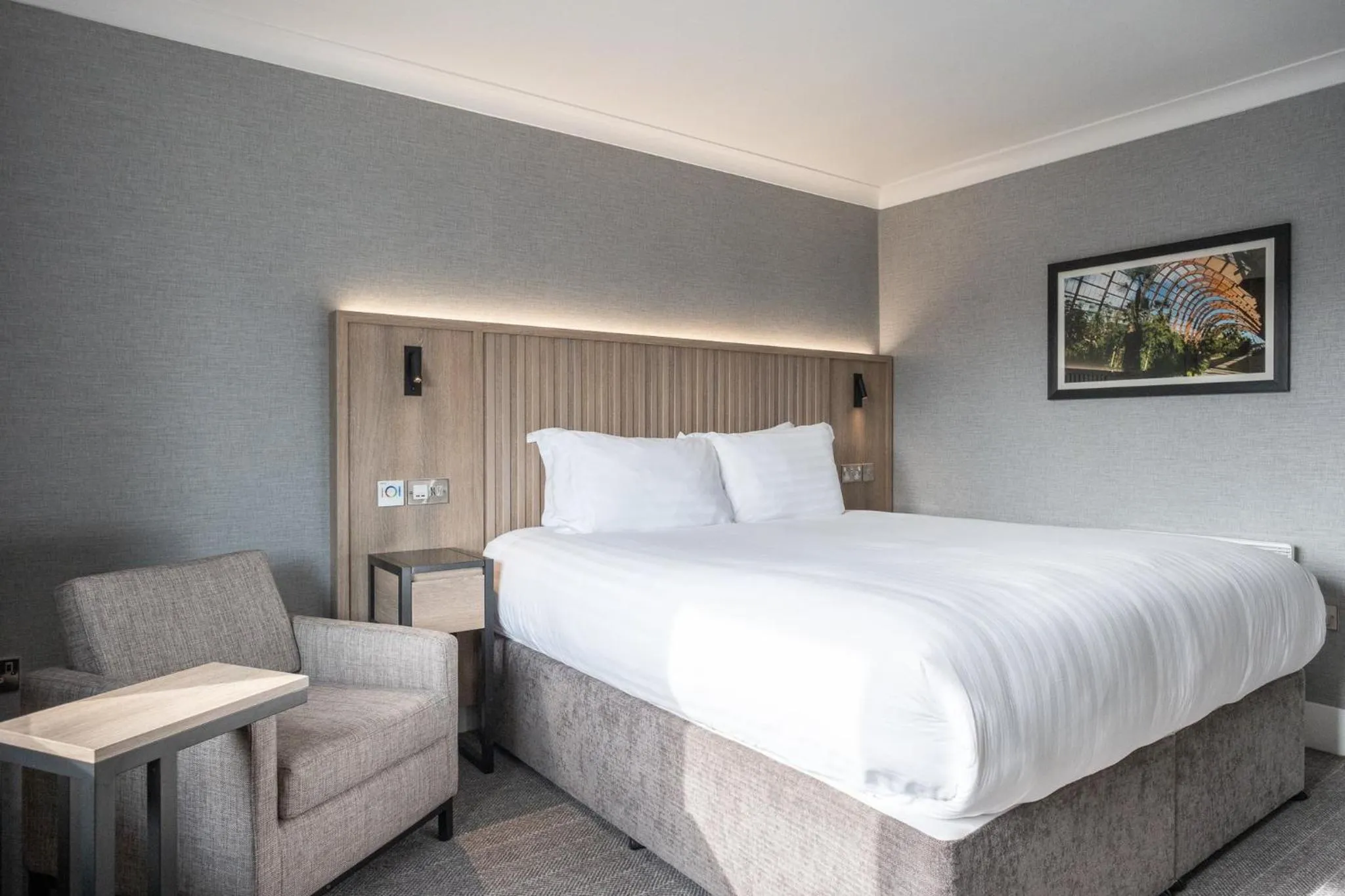 Photo of the whole room, Bed in Sandman Signature Sheffield Quays Hotel