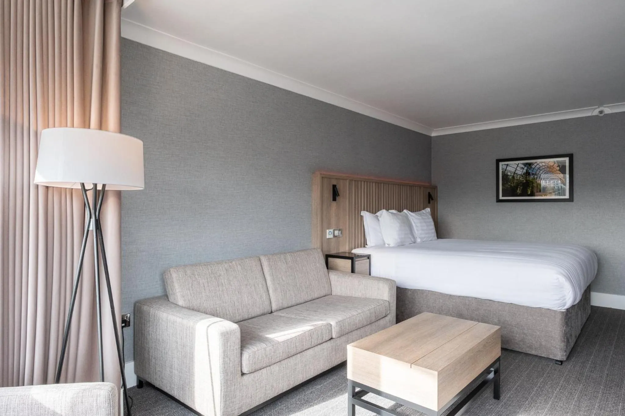 Photo of the whole room, Bed in Sandman Signature Sheffield Quays Hotel