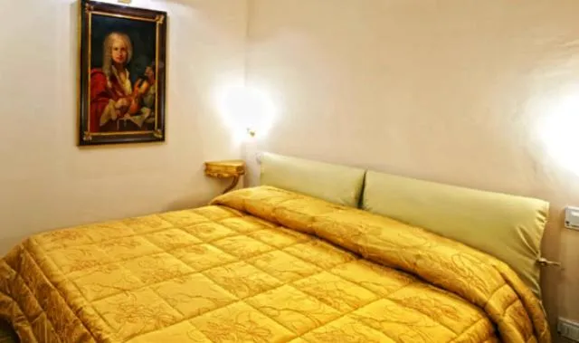 Bed in Boutique Hotel L'Imperatrice