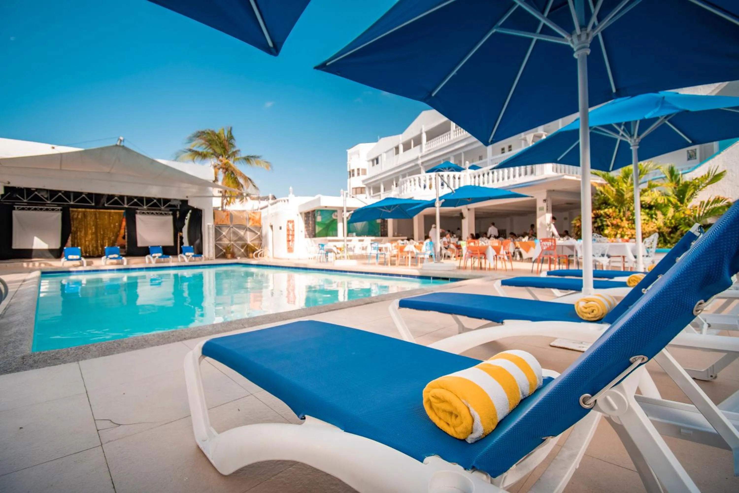 Swimming pool in Hotel El Dorado