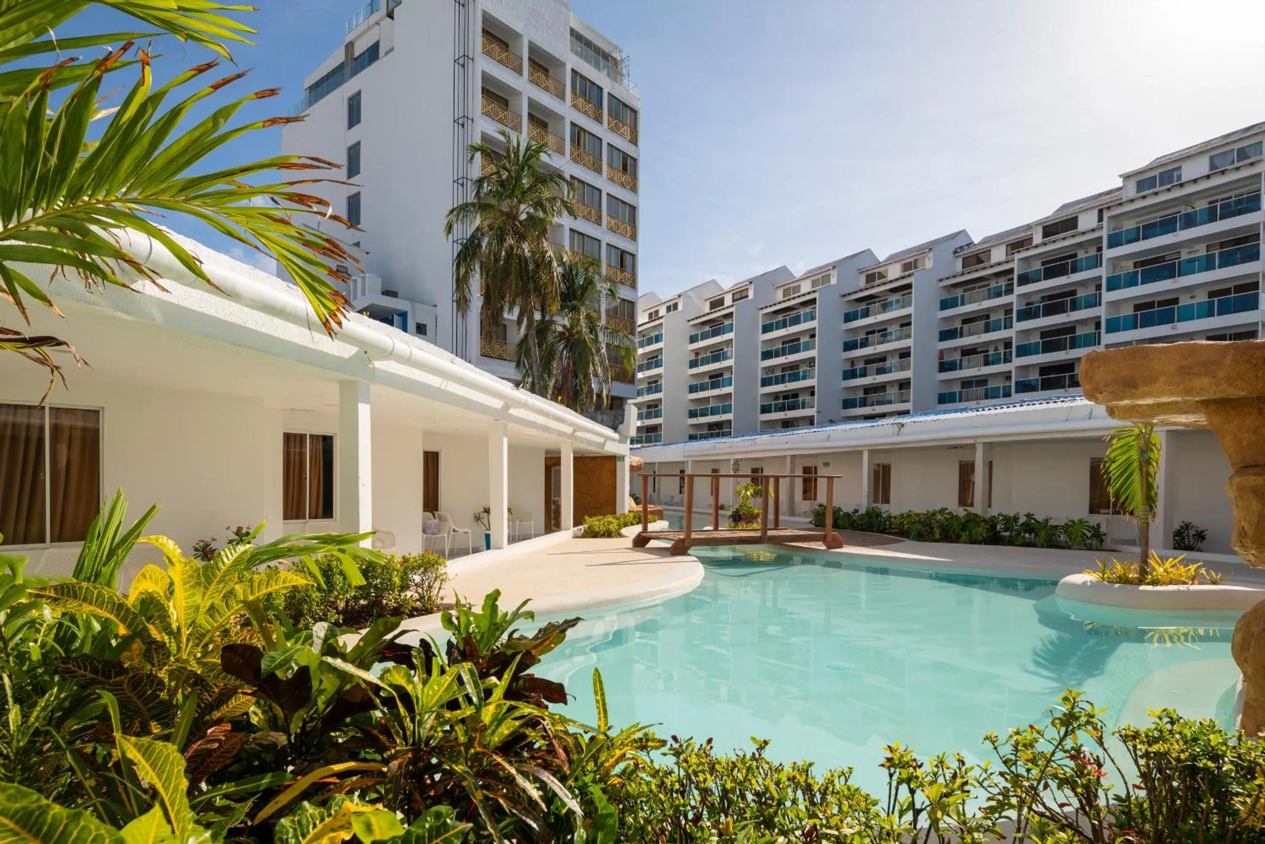 Swimming pool in Hotel El Dorado