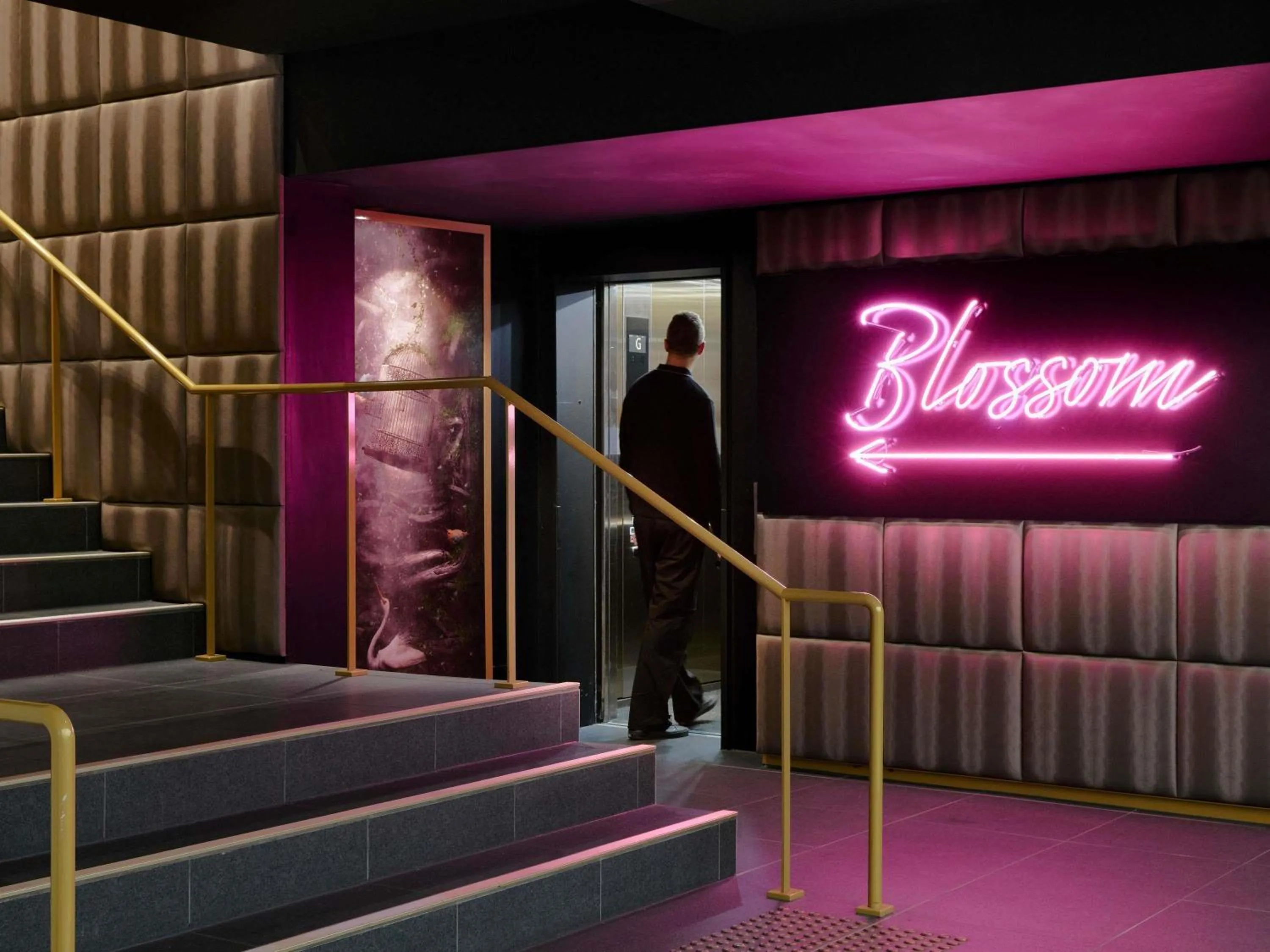 Lounge or bar in Pullman Melbourne City Centre