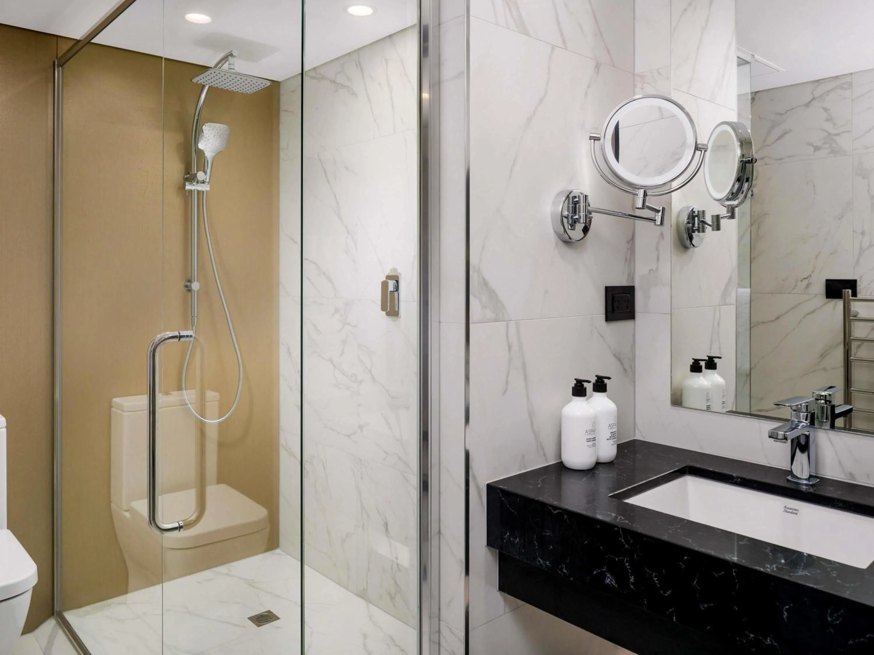 Bedroom in Pullman Melbourne City Centre